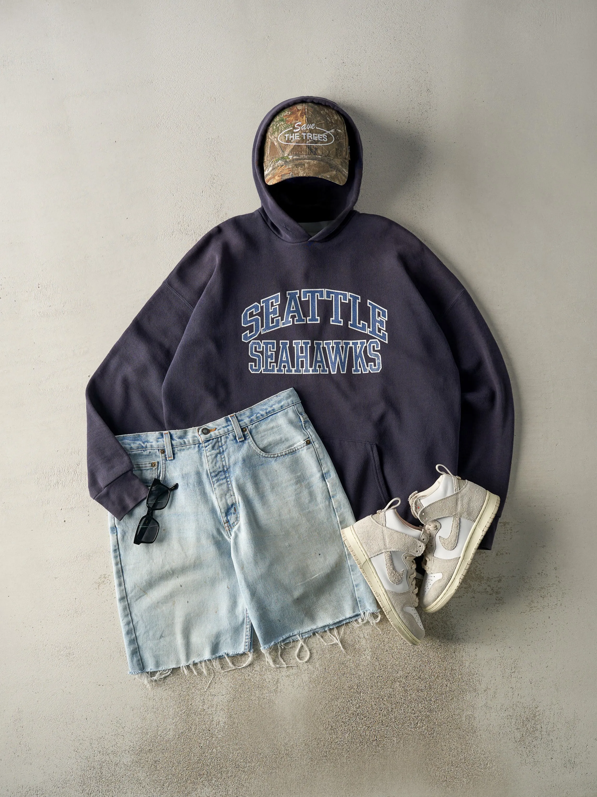 Vintage 90s Light Wash Nevada Cut Off Jean Shorts (32x9) sold by Rebalance Vintage product image thumbnail 2