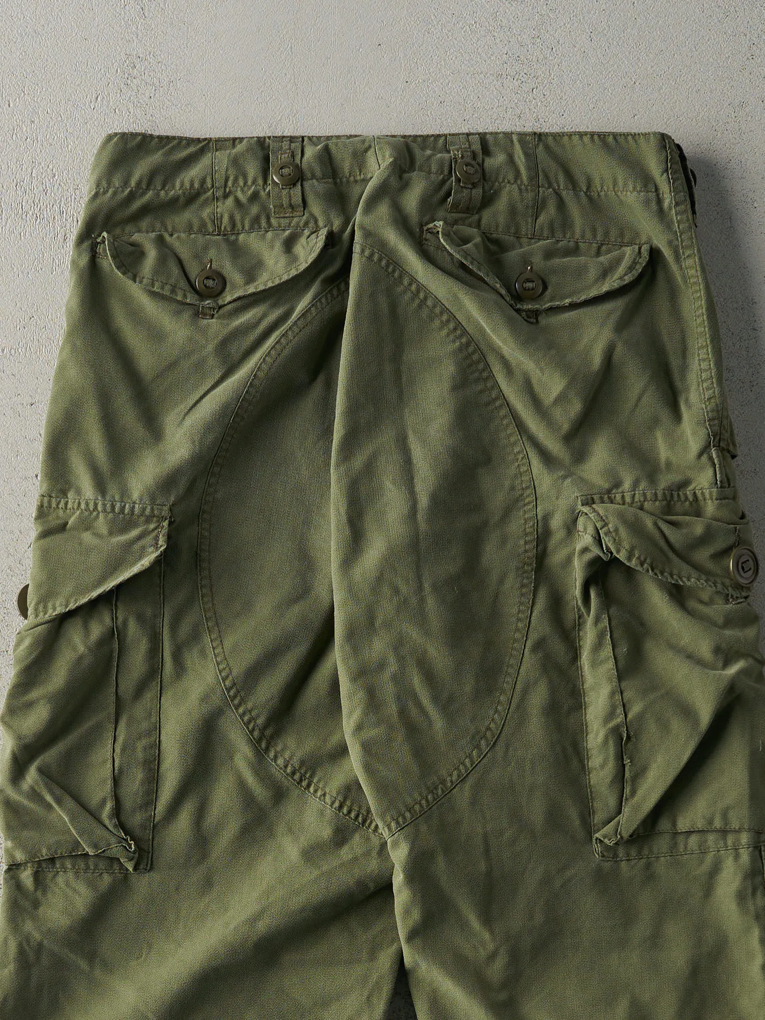Vintage 90s Army Green Military Parachute Pants (34x26.5) sold by Rebalance Vintage product image thumbnail 5