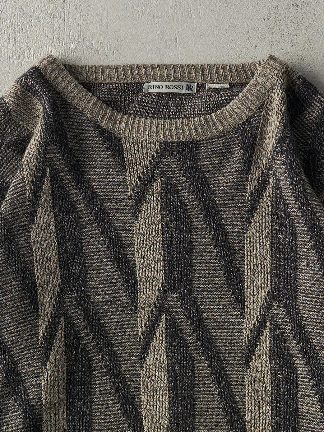 Vintage 90s Beige & Black Patterned Knit (M) sold by Rebalance Vintage product image thumbnail 2