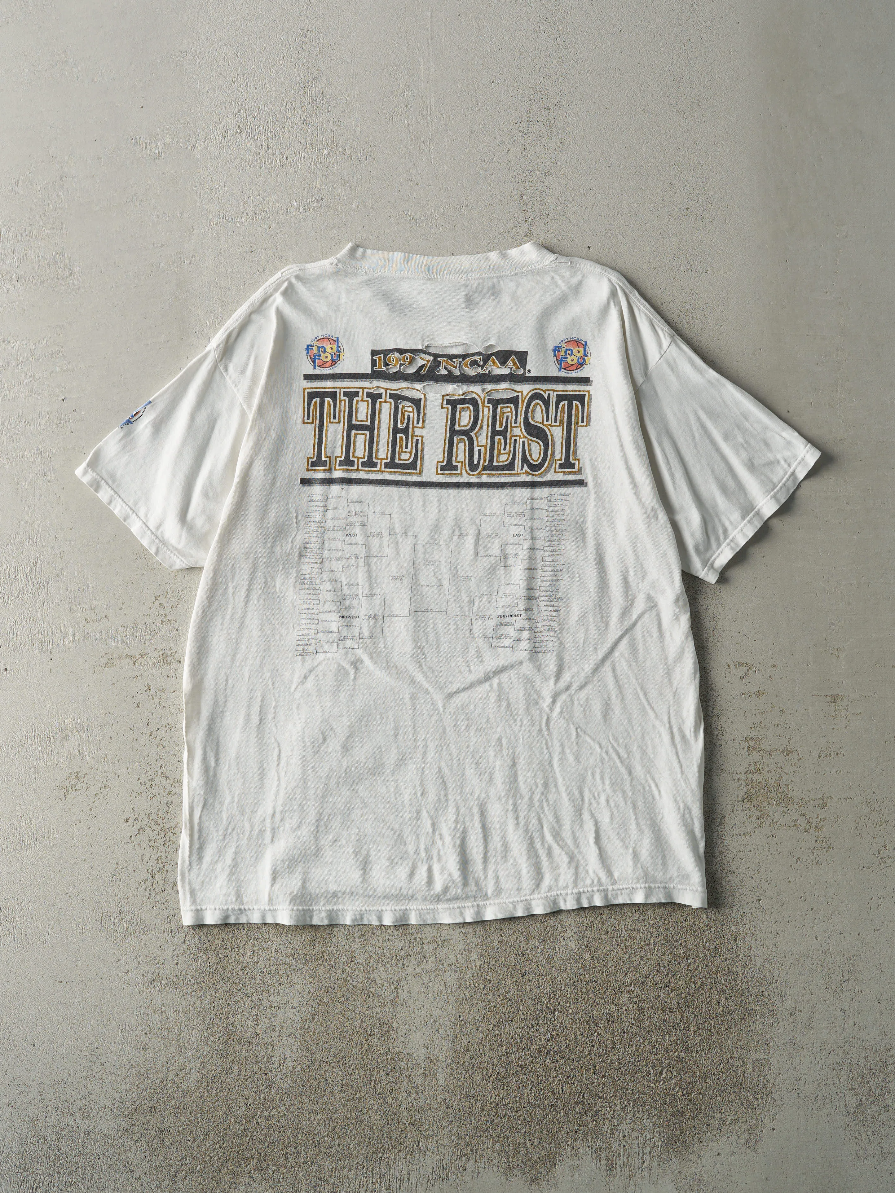 Vintage 97' White NCAA Final Four Arizona Vs Kentucky Basketball Tee (L) sold by Rebalance Vintage product image thumbnail 2