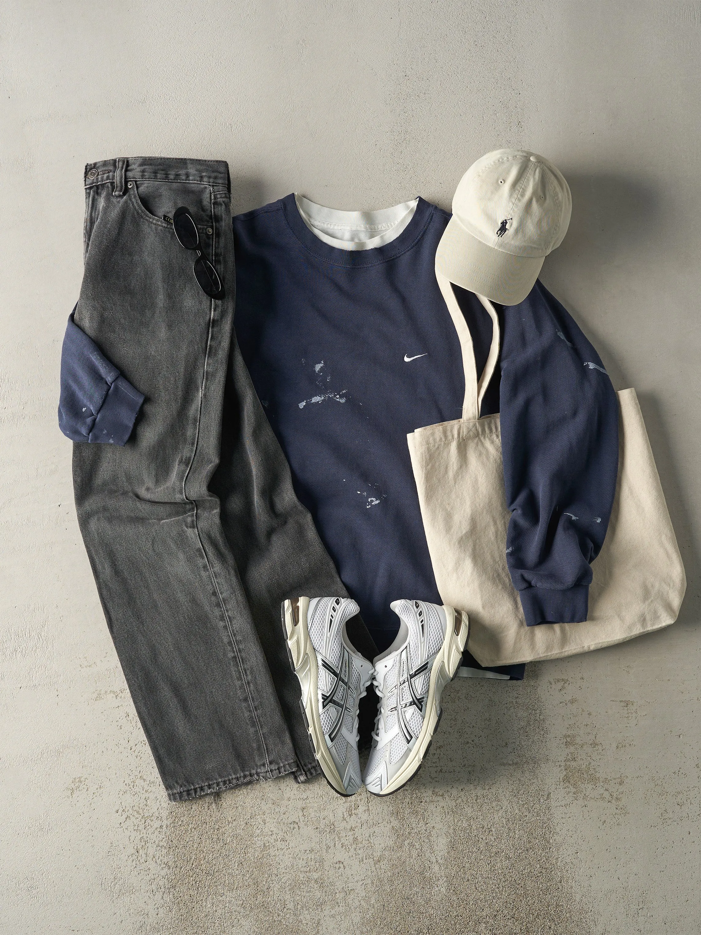 Vintage Y2K Faded Black Levi's 505 Denim Pants (31.5x30.5) sold by Rebalance Vintage product image thumbnail 2