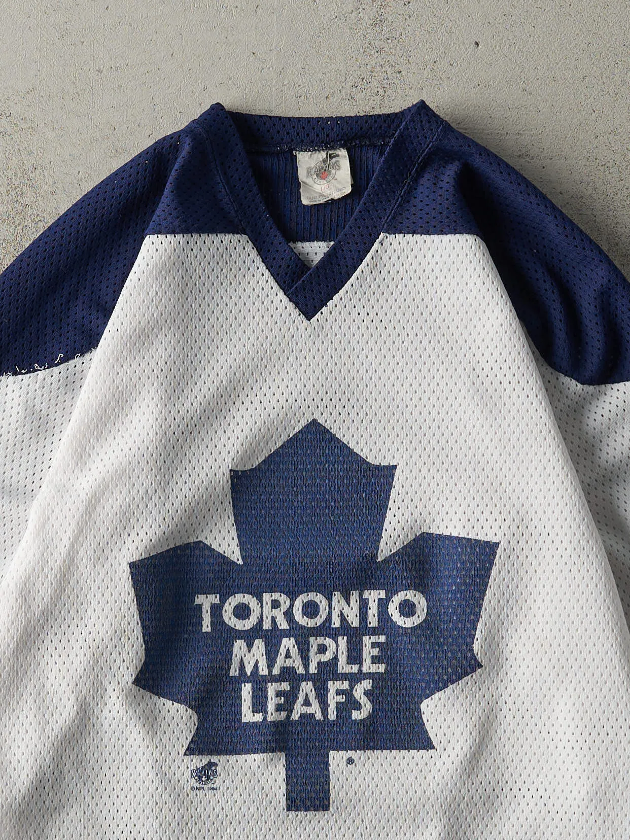 Vintage 94' White Toronto Maple Leafs Jersey (M) sold by Rebalance Vintage product image thumbnail 2