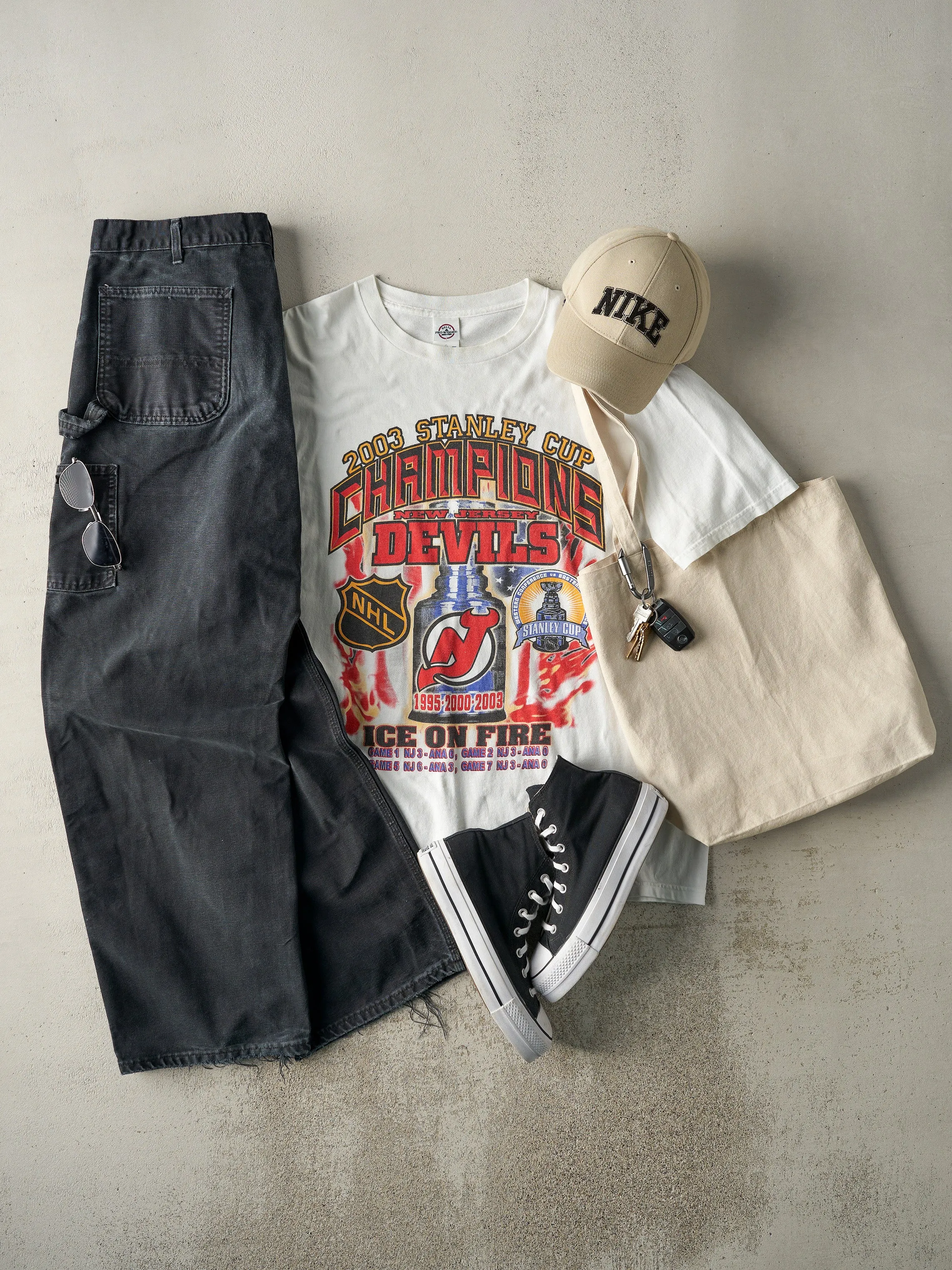 Vintage 03' White New Jersey Devils Stanley Cup Champions Tee (L) sold by Rebalance Vintage product image thumbnail 2