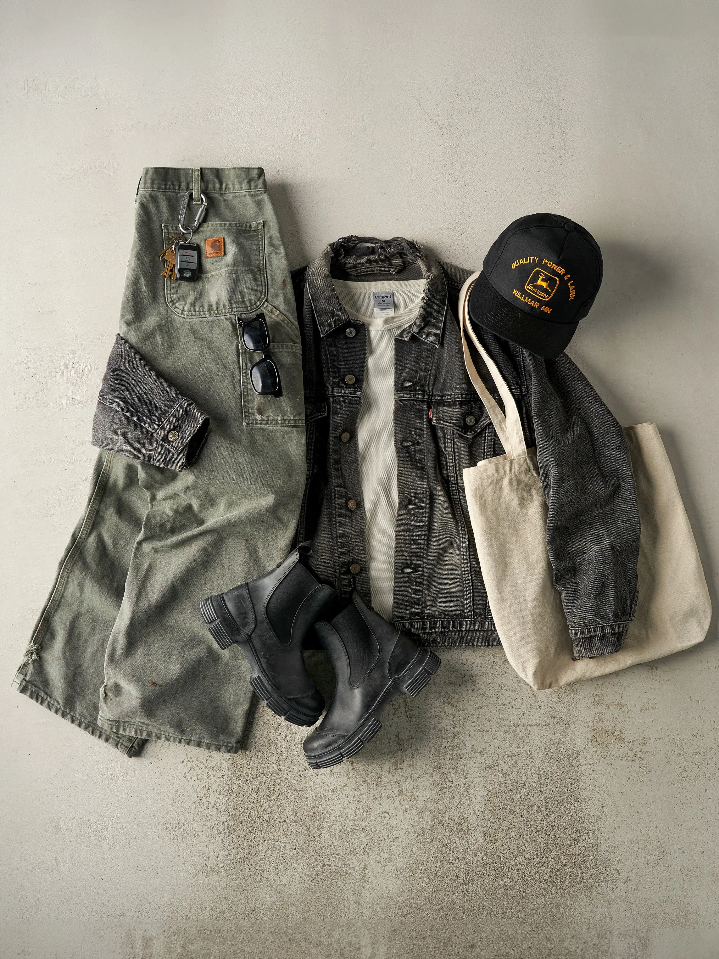 Vintage 90s Faded Black Type 3 Levi's Denim Jacket (M) sold by Rebalance Vintage product image thumbnail 2