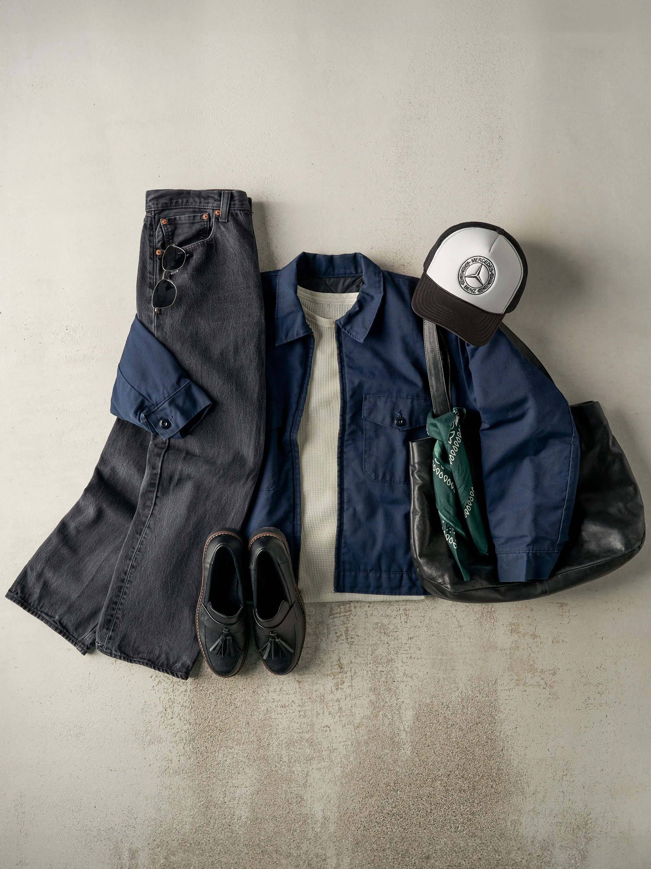 Vintage Y2K Faded Black Levi's 501 Denim Pants (31x29) sold by Rebalance Vintage product image thumbnail 2