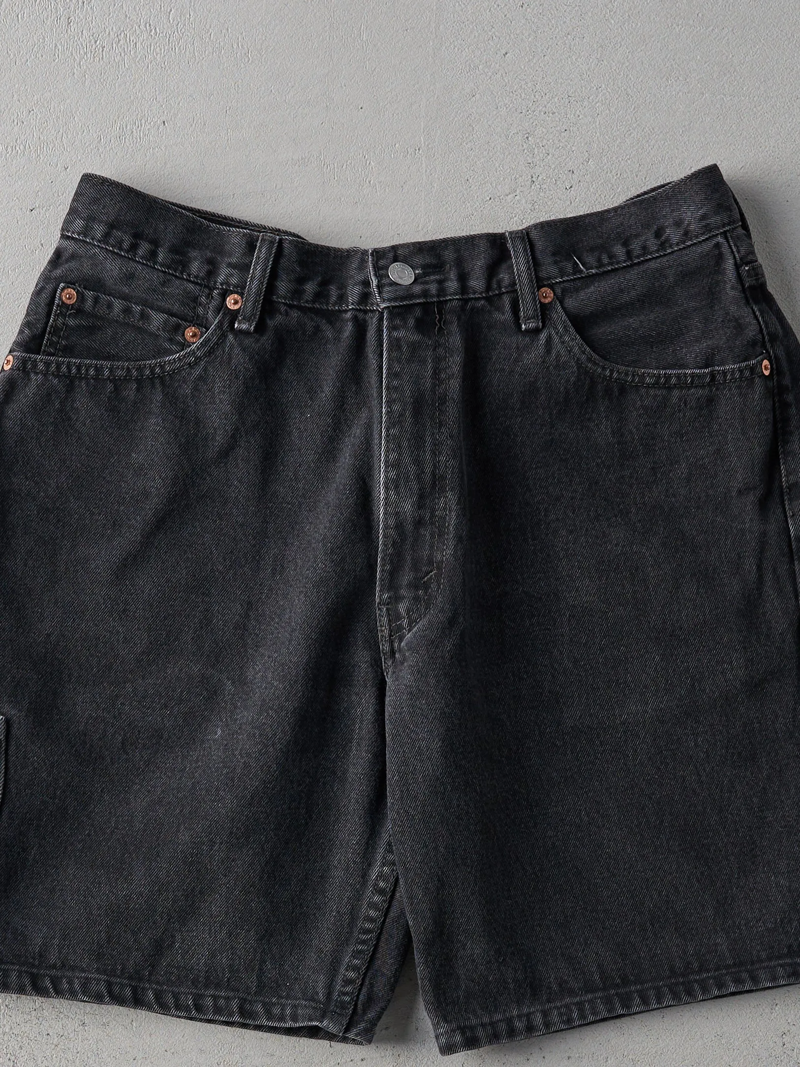 Vintage 90s Black Levi's 550 Shorts (35x8) sold by Rebalance Vintage product image thumbnail 3
