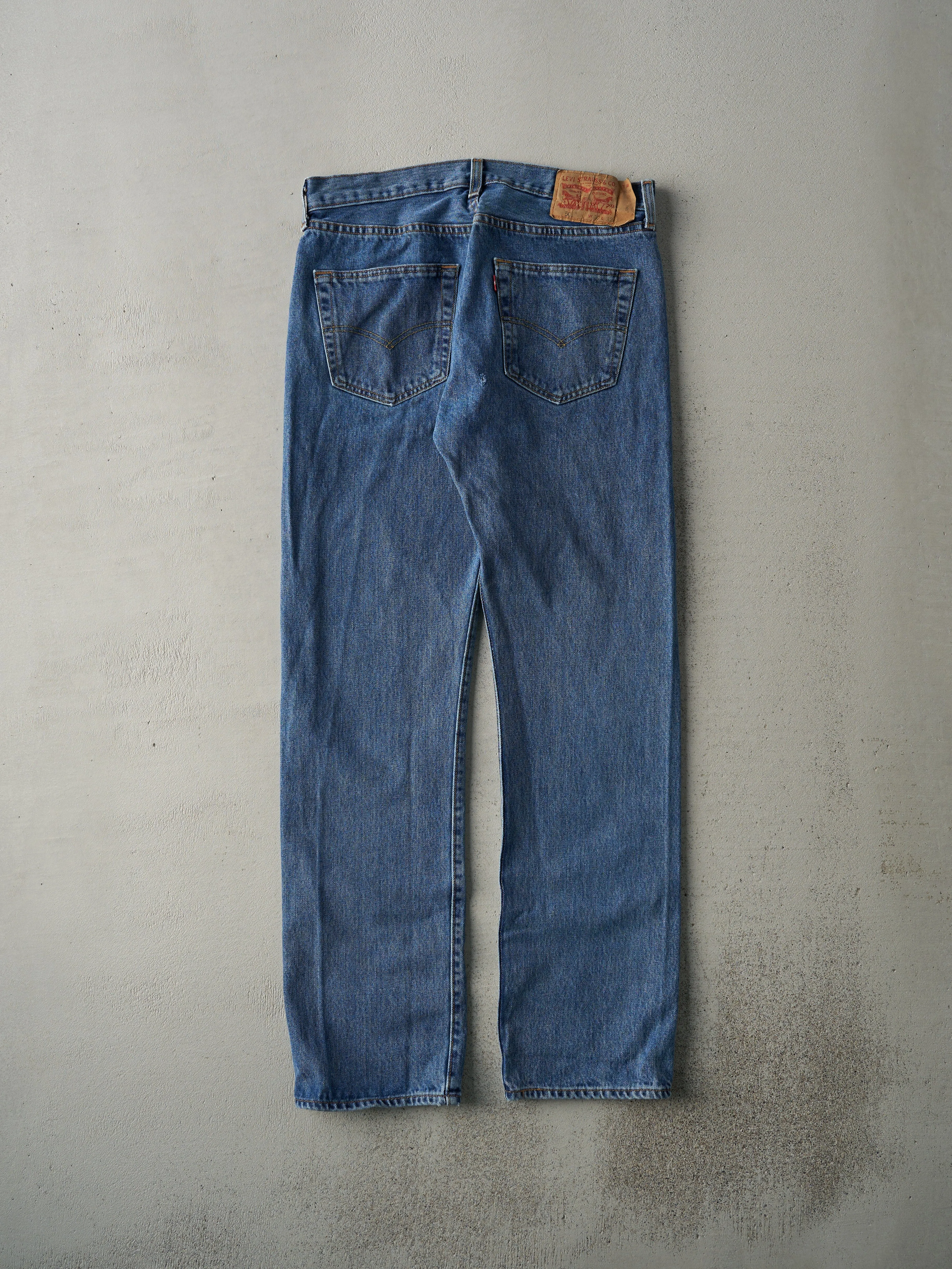 Vintage Y2K Mid Wash Levi's 501 Jeans (32x31) sold by Rebalance Vintage product image thumbnail 2