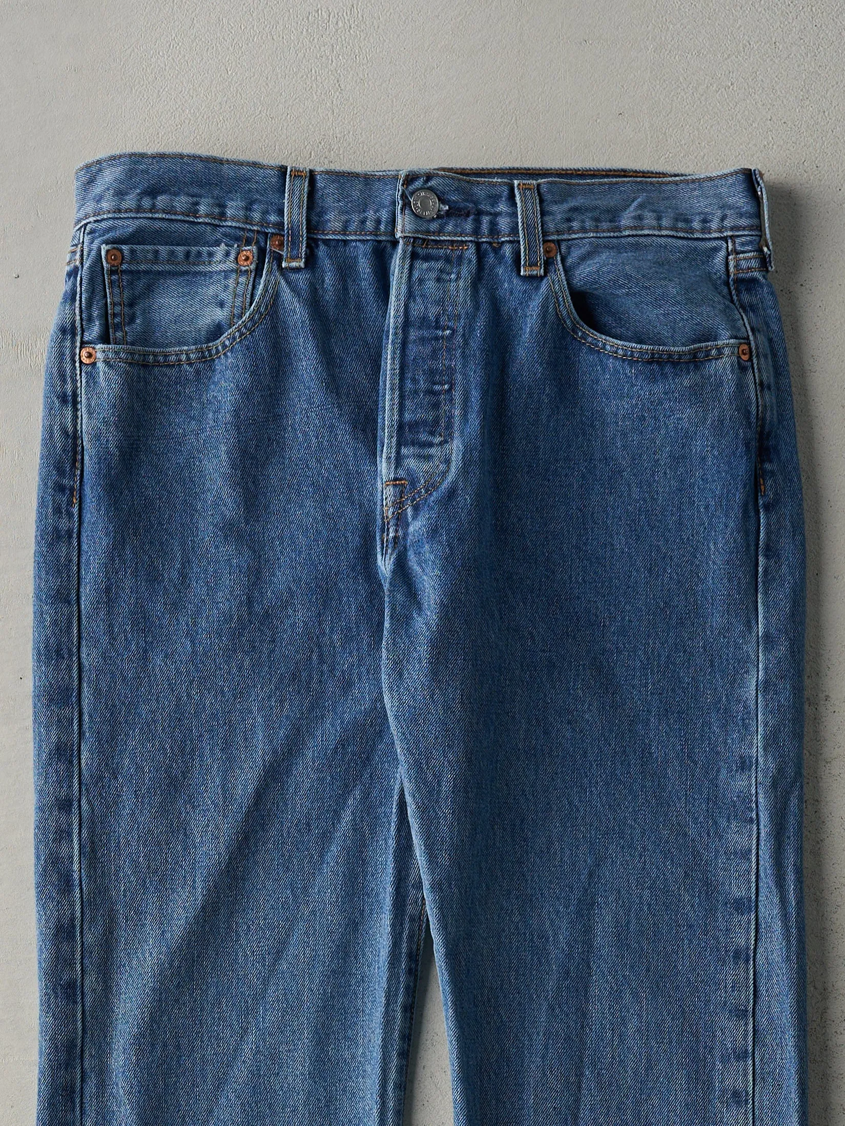 Vintage Y2K Mid Wash Levi's 501 Jeans (32x31) sold by Rebalance Vintage product image thumbnail 3