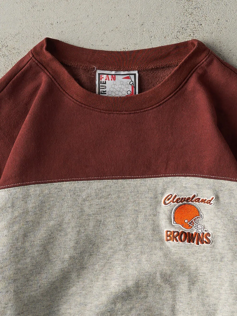 Vintage 90s Grey, Brown & Orange Cleveland Browns Embroidered Crewneck (M) sold by Rebalance Vintage product image thumbnail 2