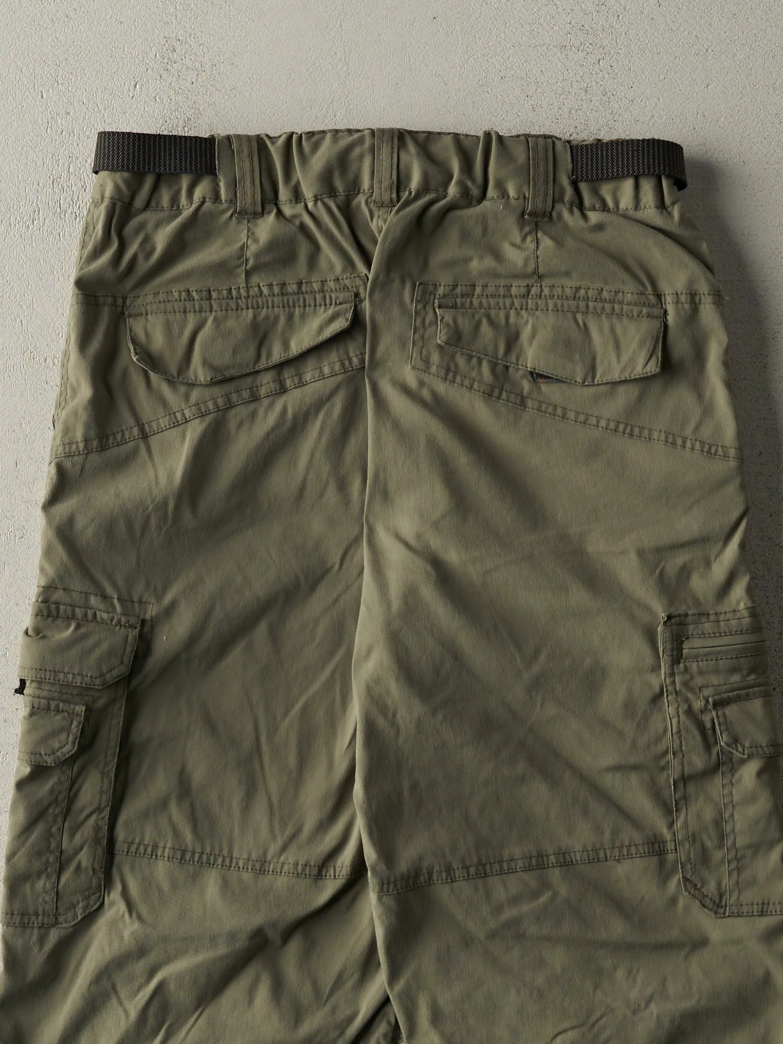 Vintage Y2K Green BC Clothing Cargo Hiking Pants (31x27) sold by Rebalance Vintage product image thumbnail 4