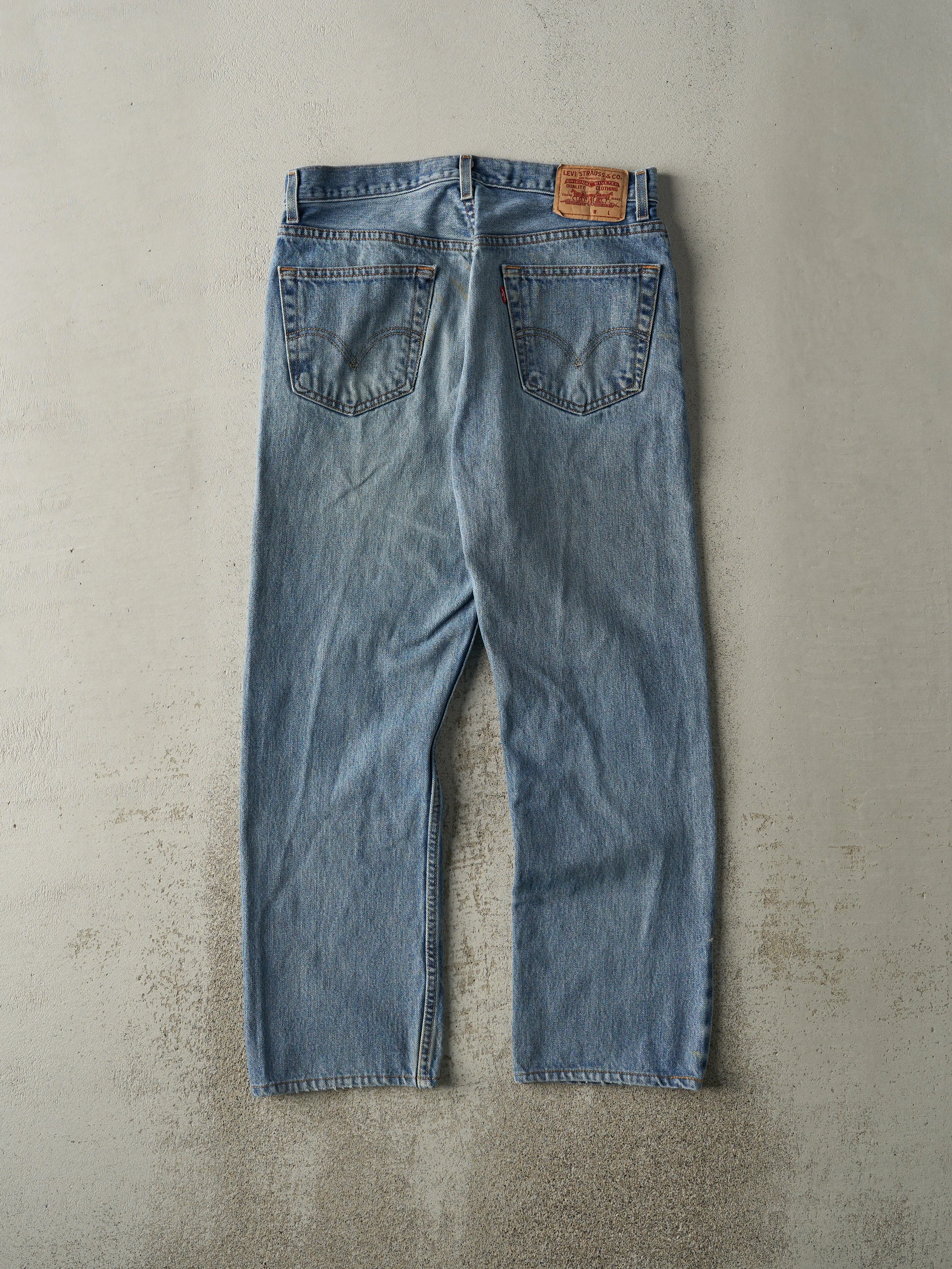 Vintage Y2K Light Wash Levi's 505 Jeans (33x29) sold by Rebalance Vintage product image thumbnail 3