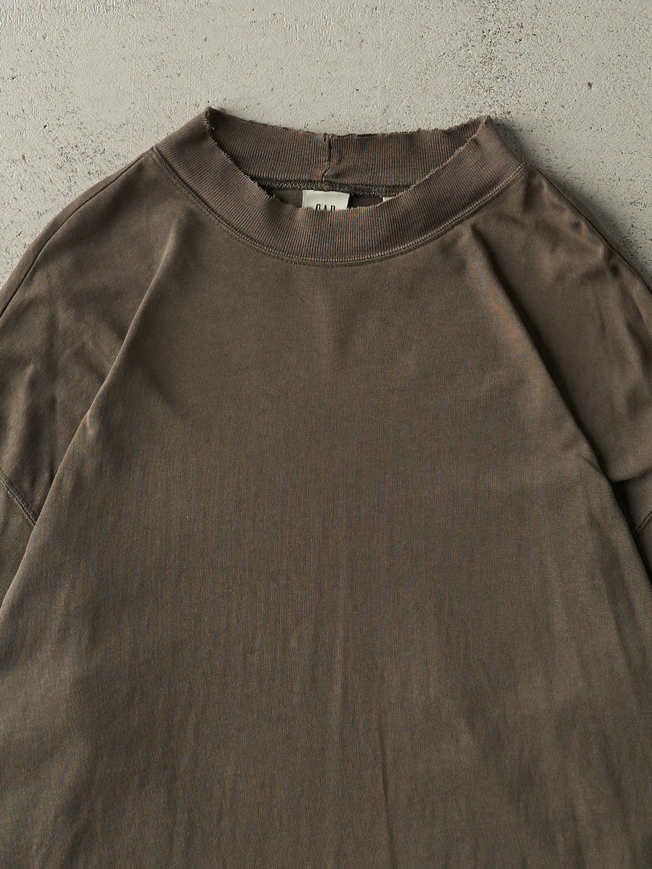 Vintage Y2K Green Blank Gap Long Sleeve (L) sold by Rebalance Vintage product image thumbnail 2