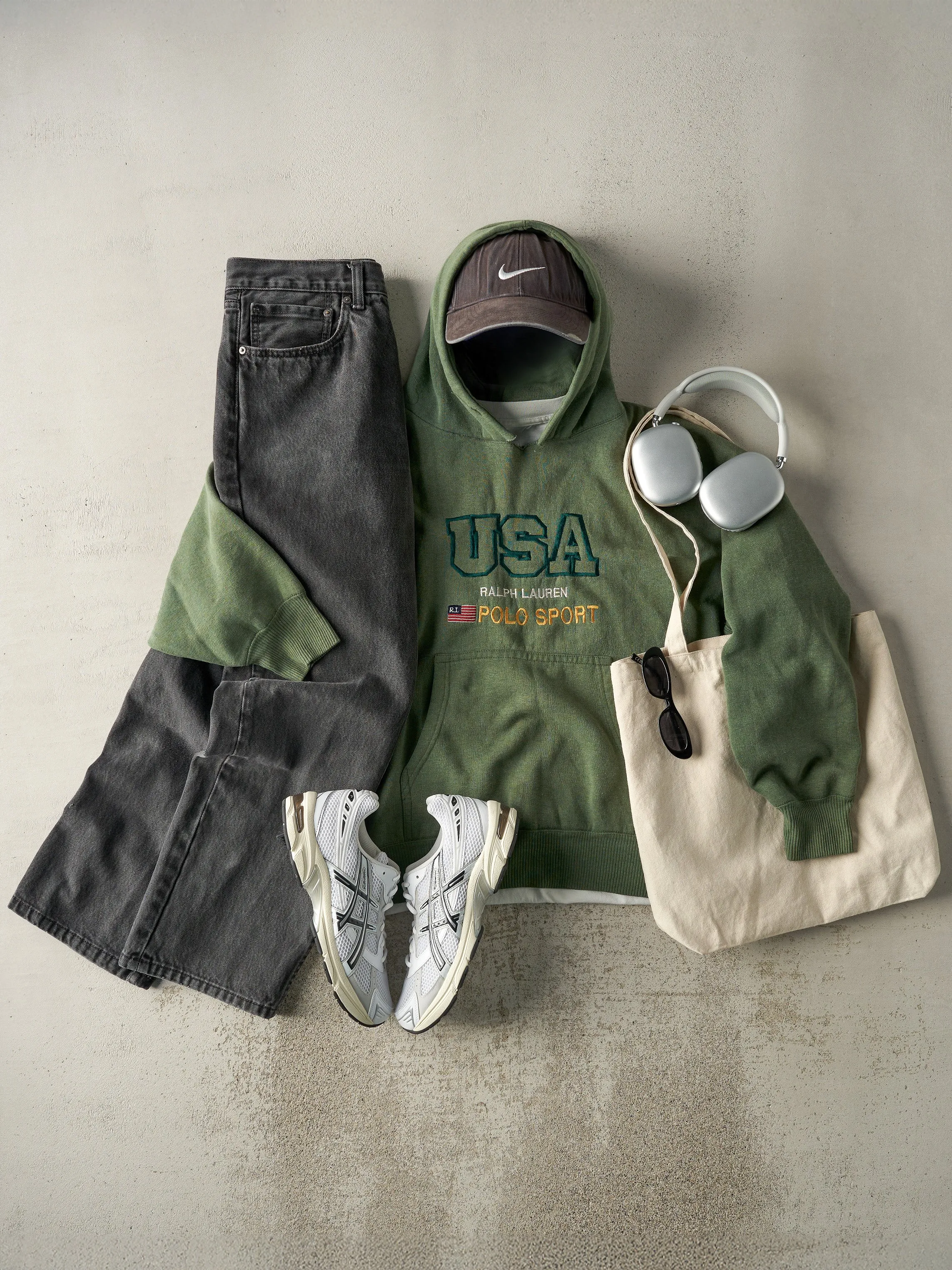 Vintage Y2K Faded Black Levi's 505 Denim Pants (35.5x29) sold by Rebalance Vintage product image thumbnail 2