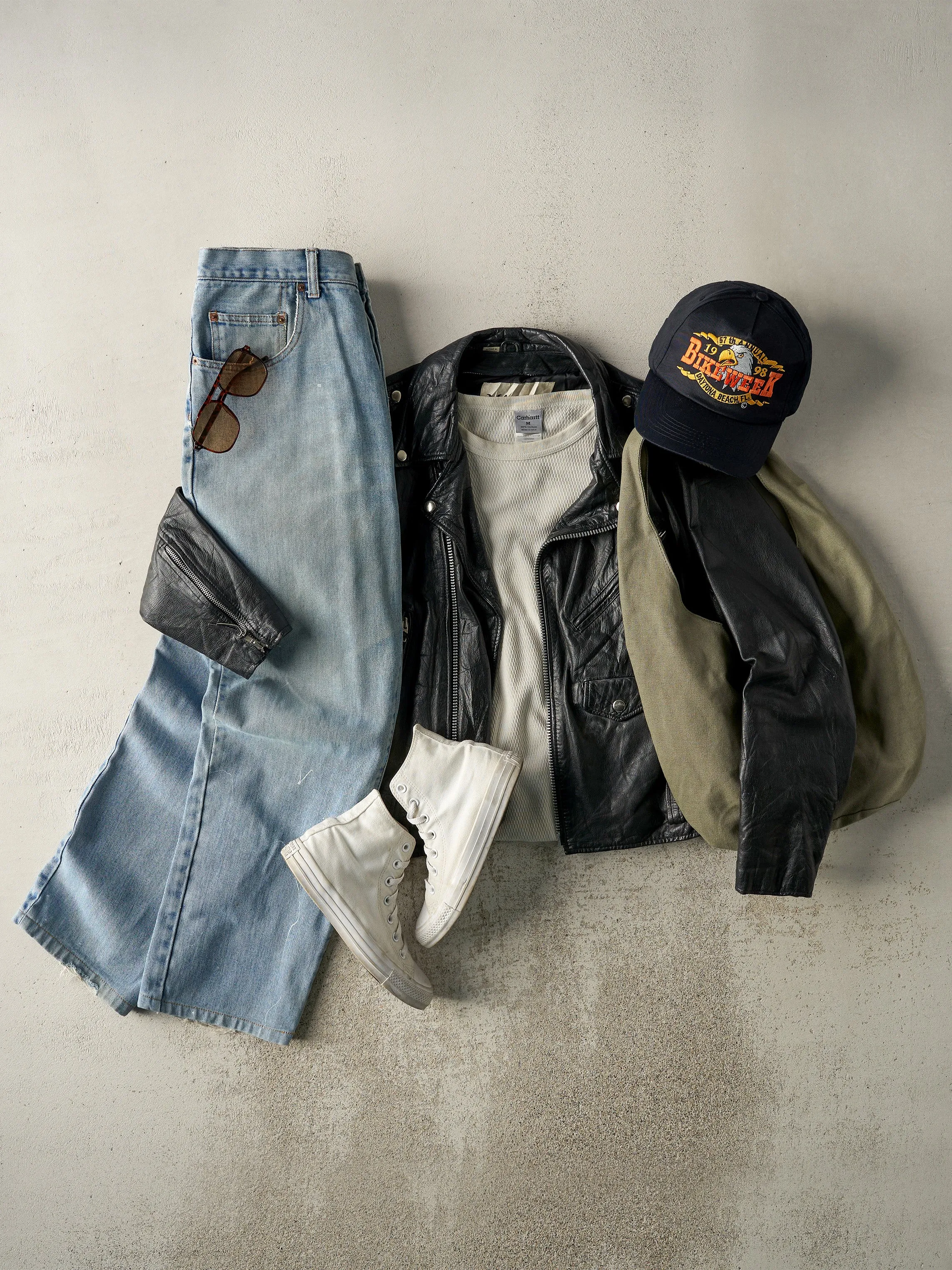 Vintage 90s Light Wash Harley Davidson Jeans (32x28) sold by Rebalance Vintage product image thumbnail 2