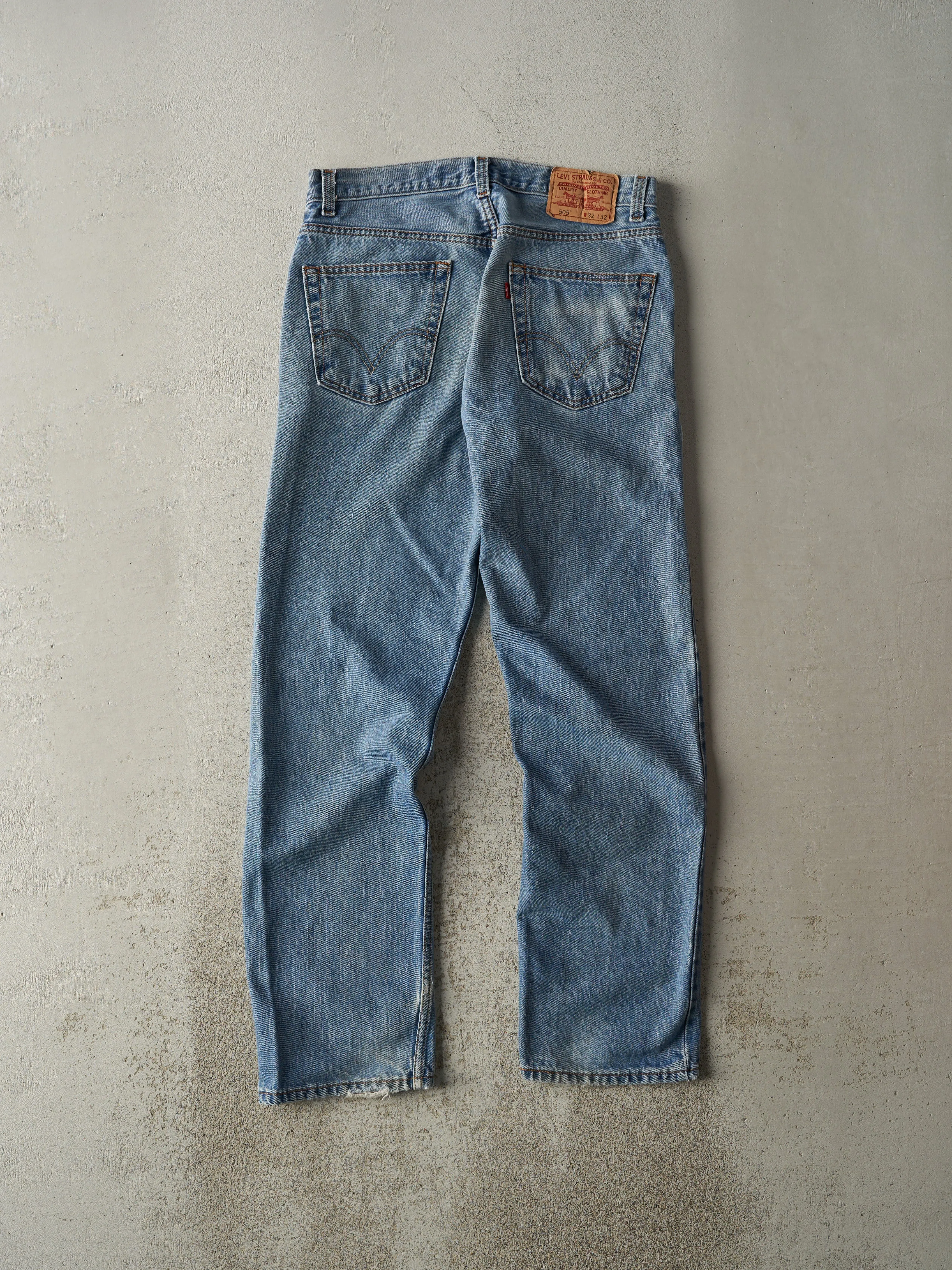 Vintage Y2K Mid Wash Levi's 505 Jeans (32x31) sold by Rebalance Vintage product image thumbnail 3