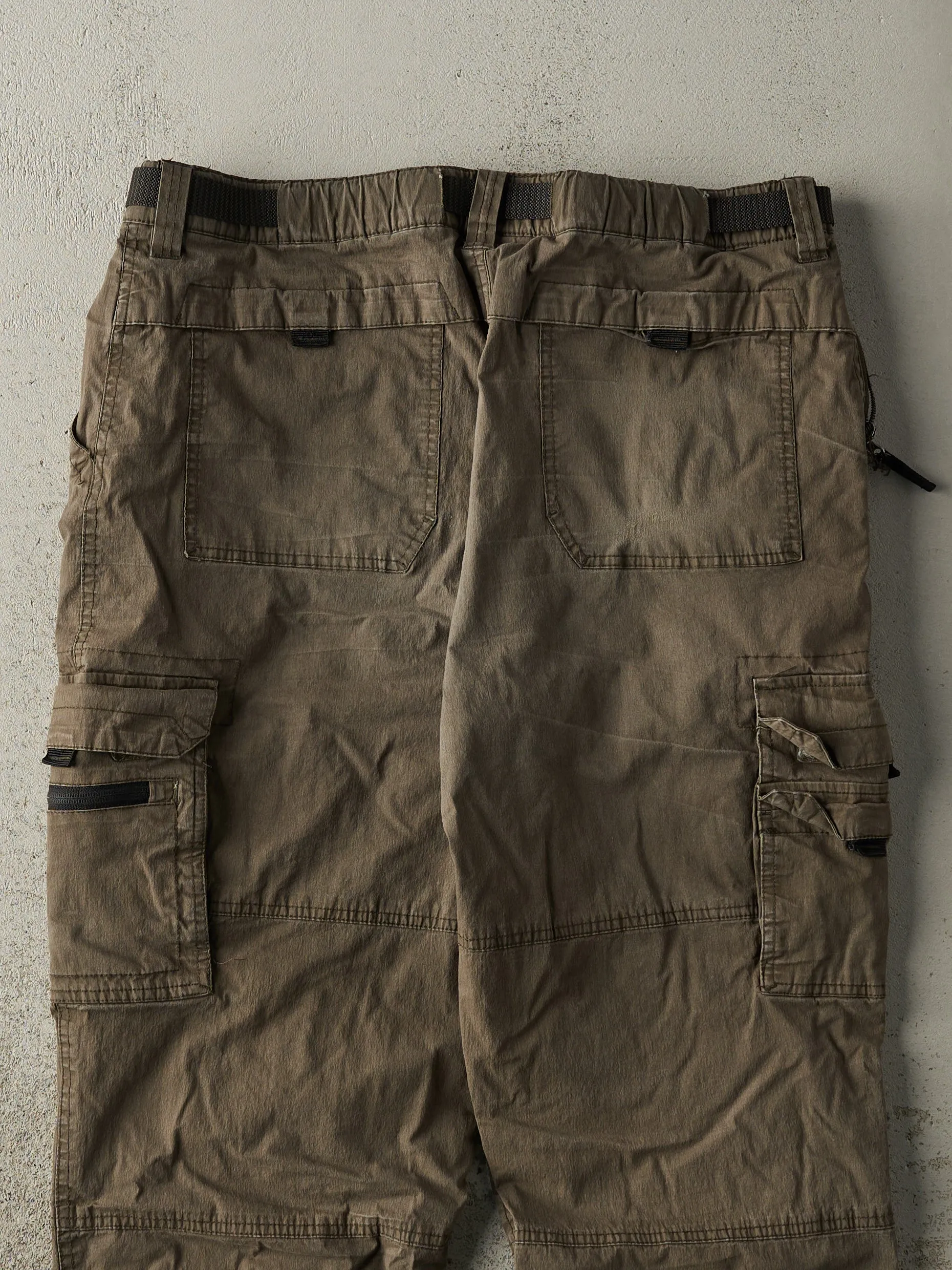 Vintage Y2K Green BC Clothing Lined Utility Cargo Pants (35.5x28) sold by Rebalance Vintage product image thumbnail 4