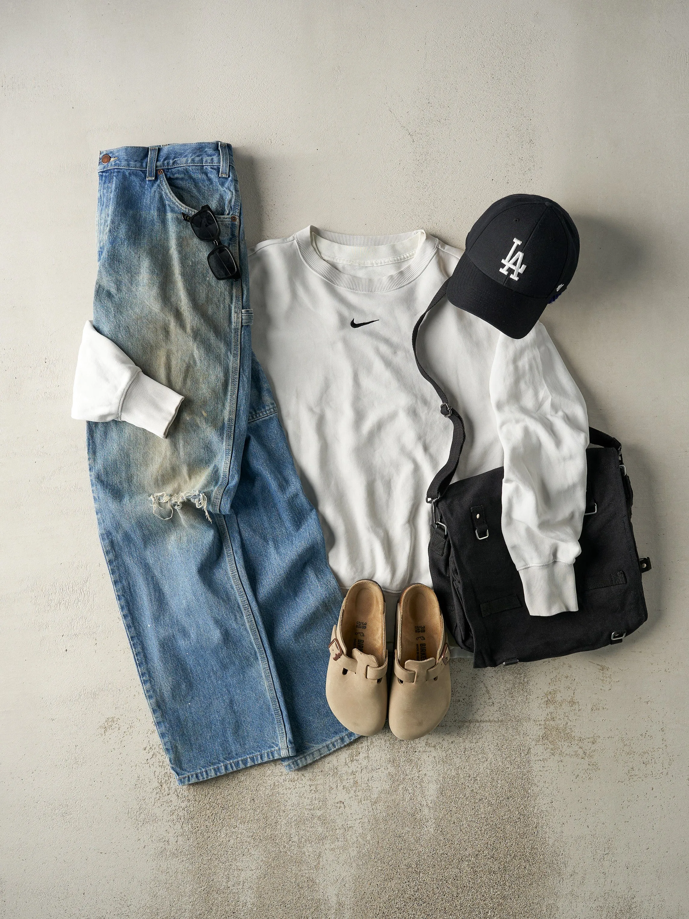 Vintage 90s Mid Wash Dickies Carpenter Jeans (35.5x34.5) sold by Rebalance Vintage product image thumbnail 2