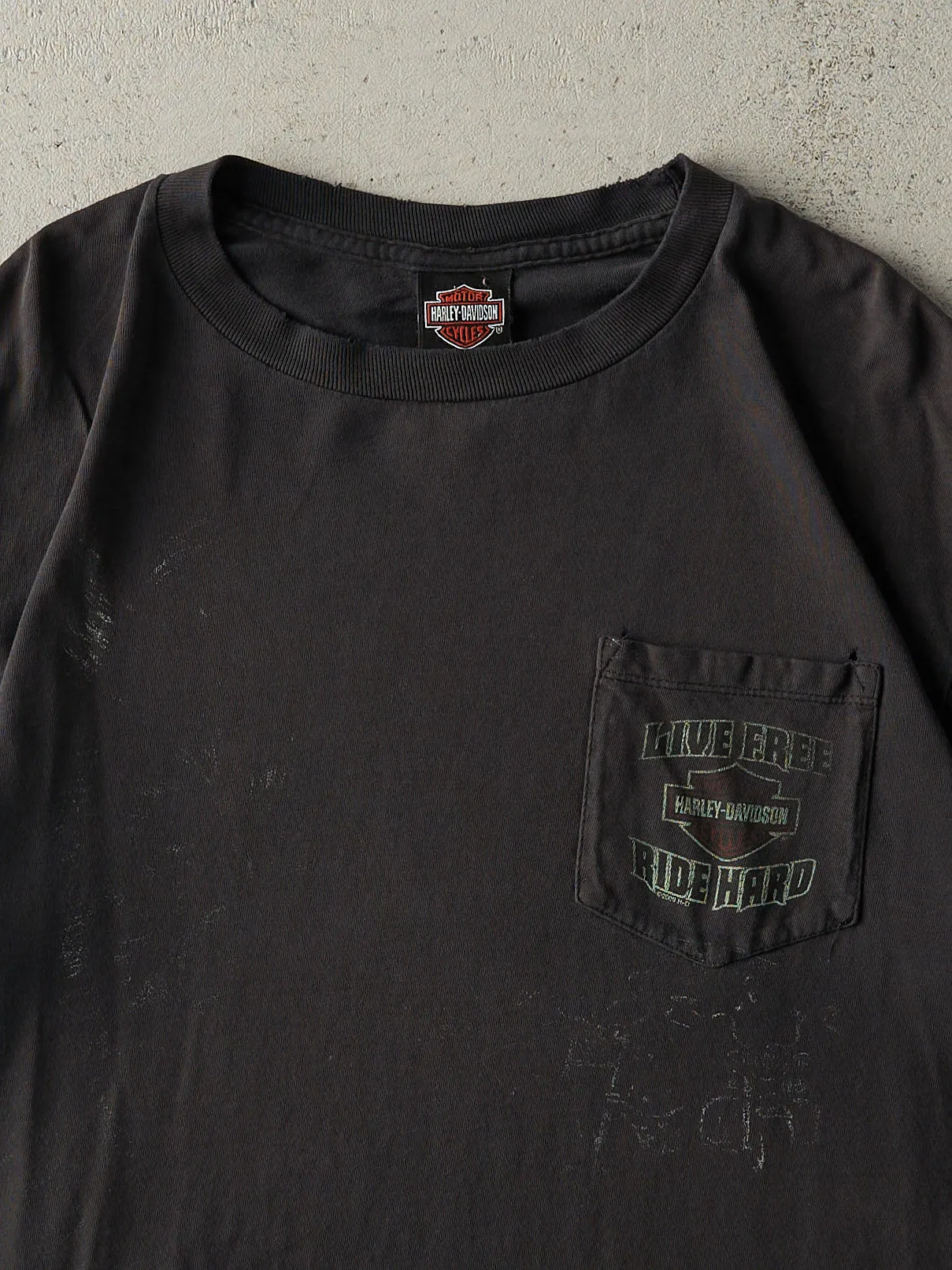 Vintage 09' Faded Black St. Cloud MN Harley Davidson Pocket Tee (L) sold by Rebalance Vintage product image thumbnail 3