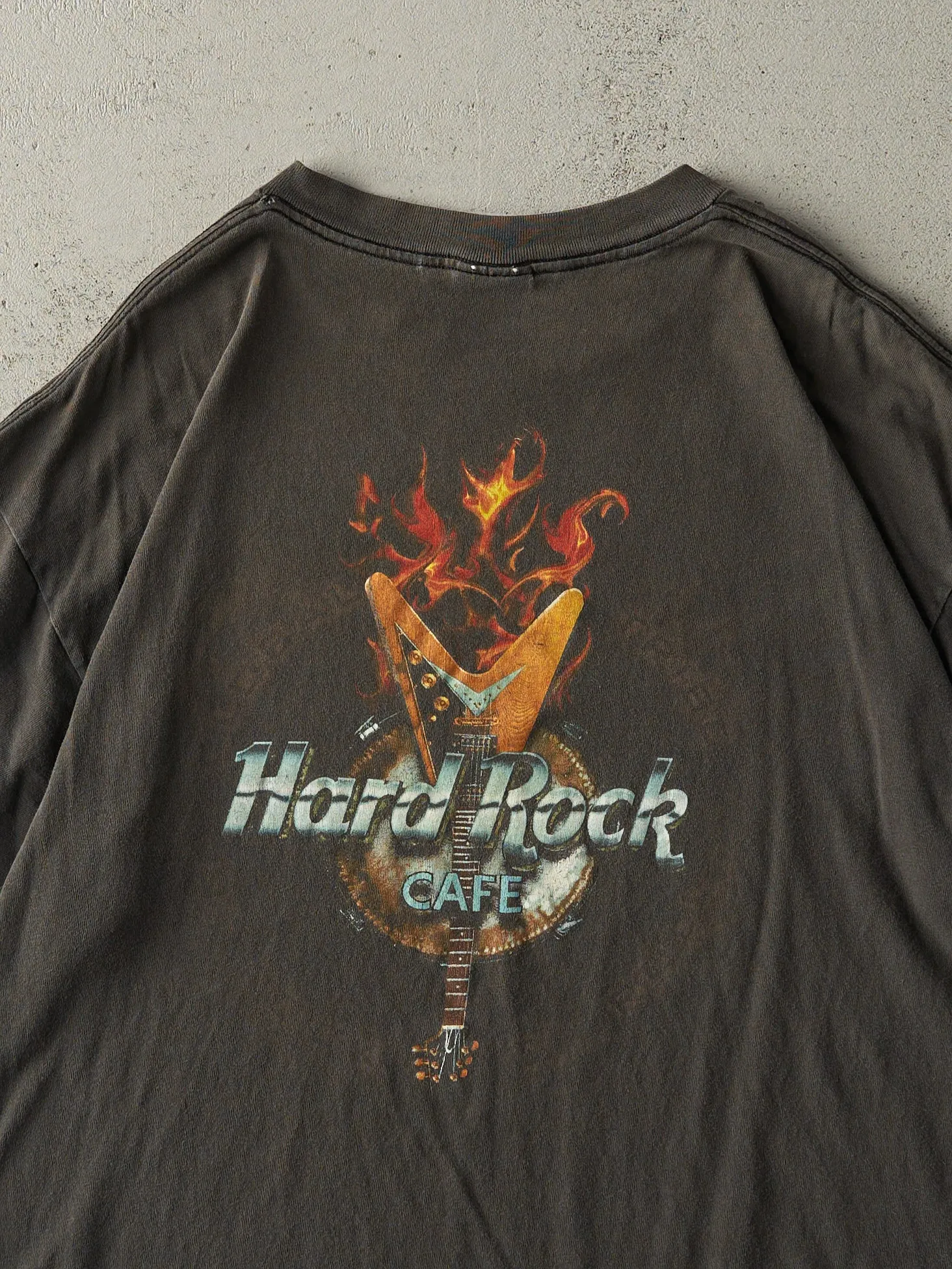 Vintage 98' Faded Black Honolulu Hawaii Hard Rock Cafe Tee (L) sold by Rebalance Vintage product image thumbnail 4