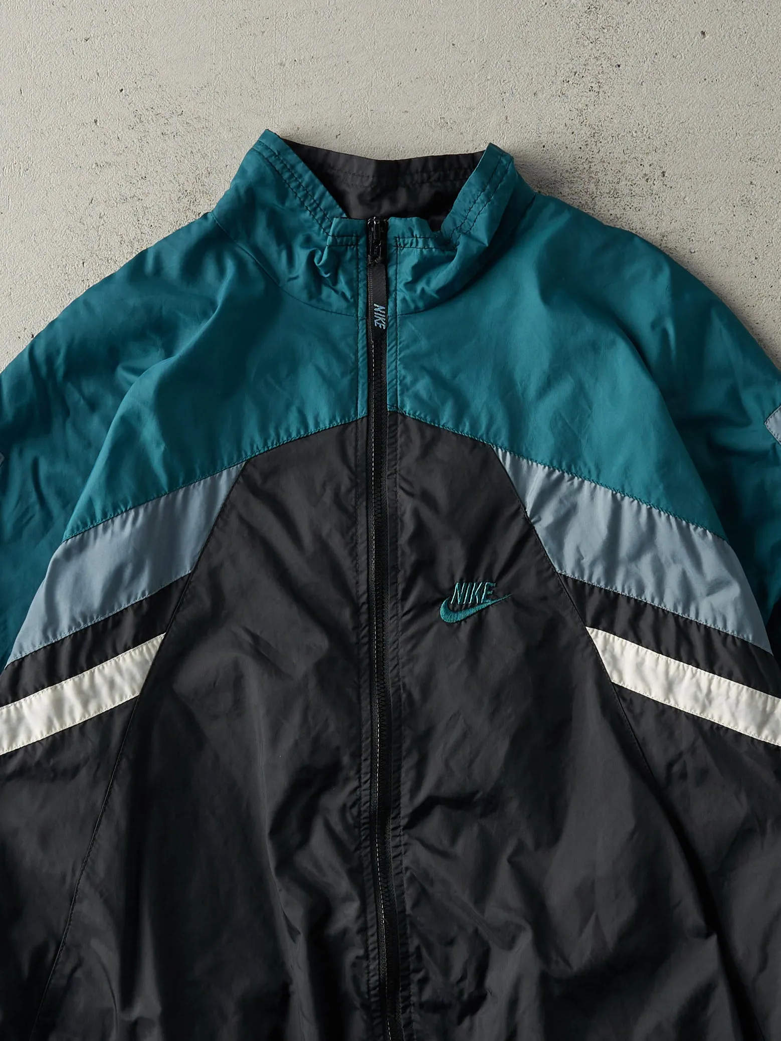 Vintage 90s Black & Green Nike Windbreaker Jacket (M) sold by Rebalance Vintage product image thumbnail 3