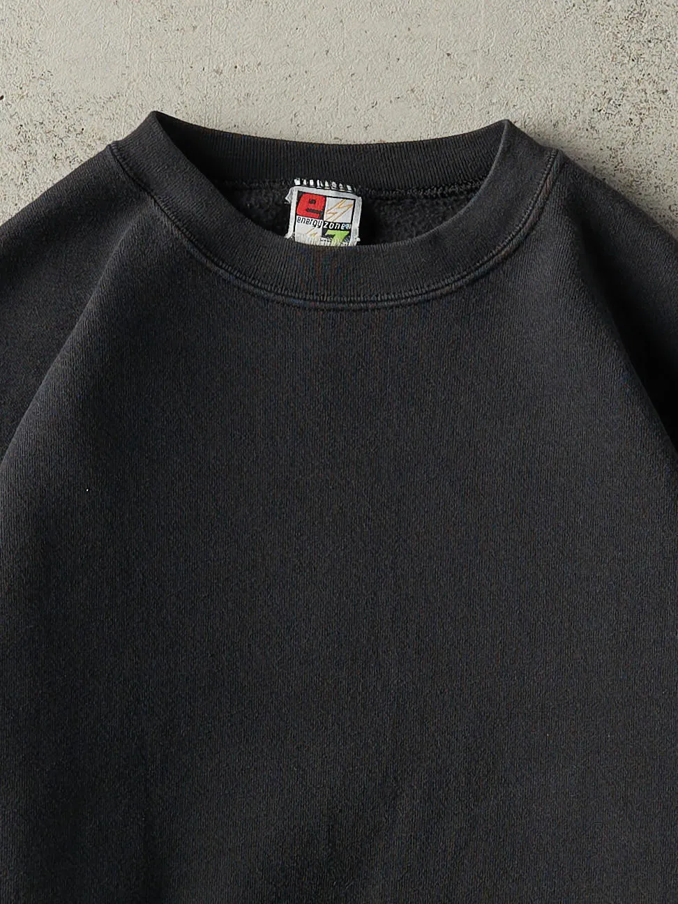 Vintage Y2K Black Blank Crewneck (M) sold by Rebalance Vintage product image thumbnail 2