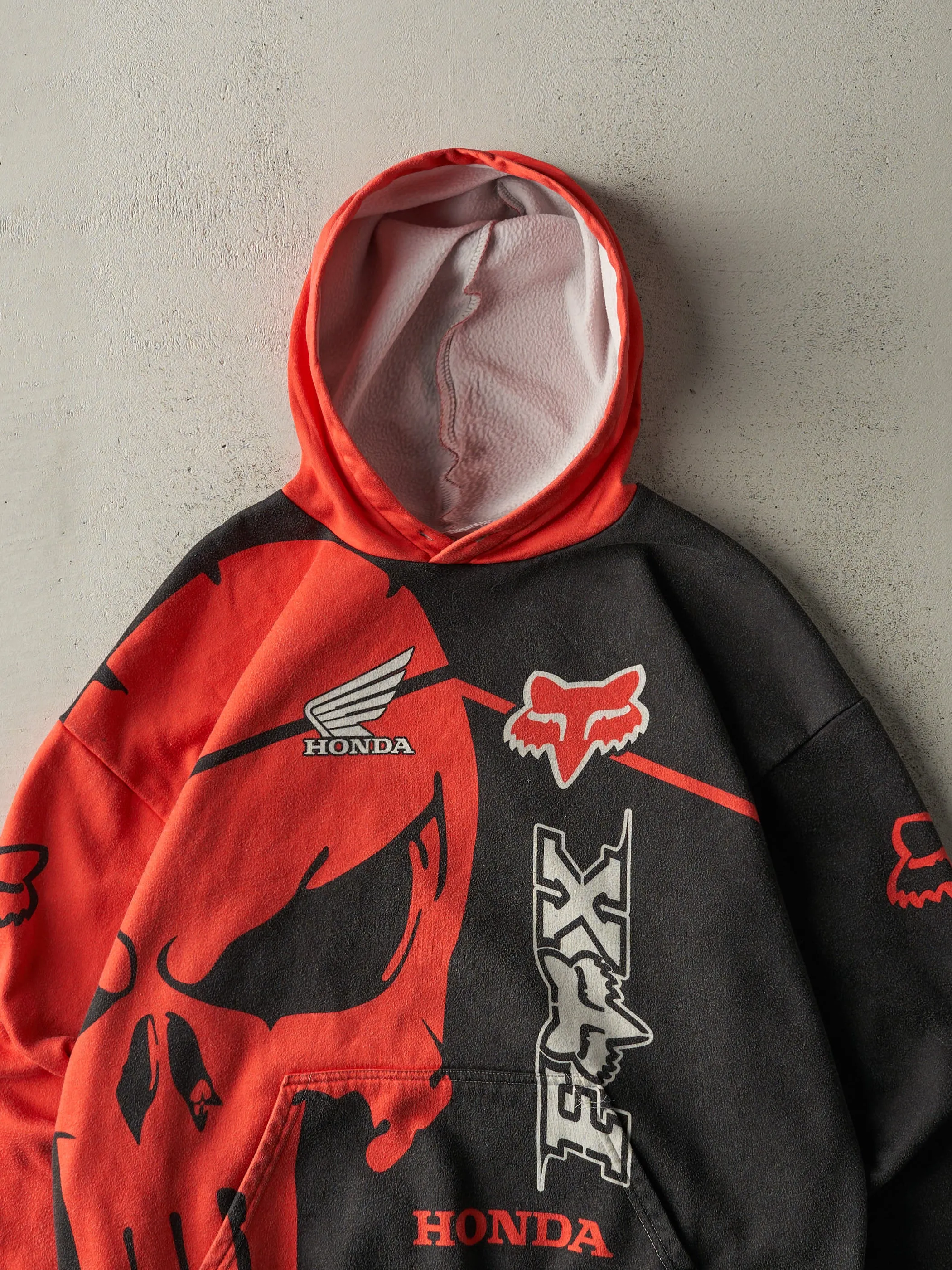 Vintage Y2K Red & Black Honda x Fox Racing Hoodie (L/XL) sold by Rebalance Vintage product image thumbnail 3
