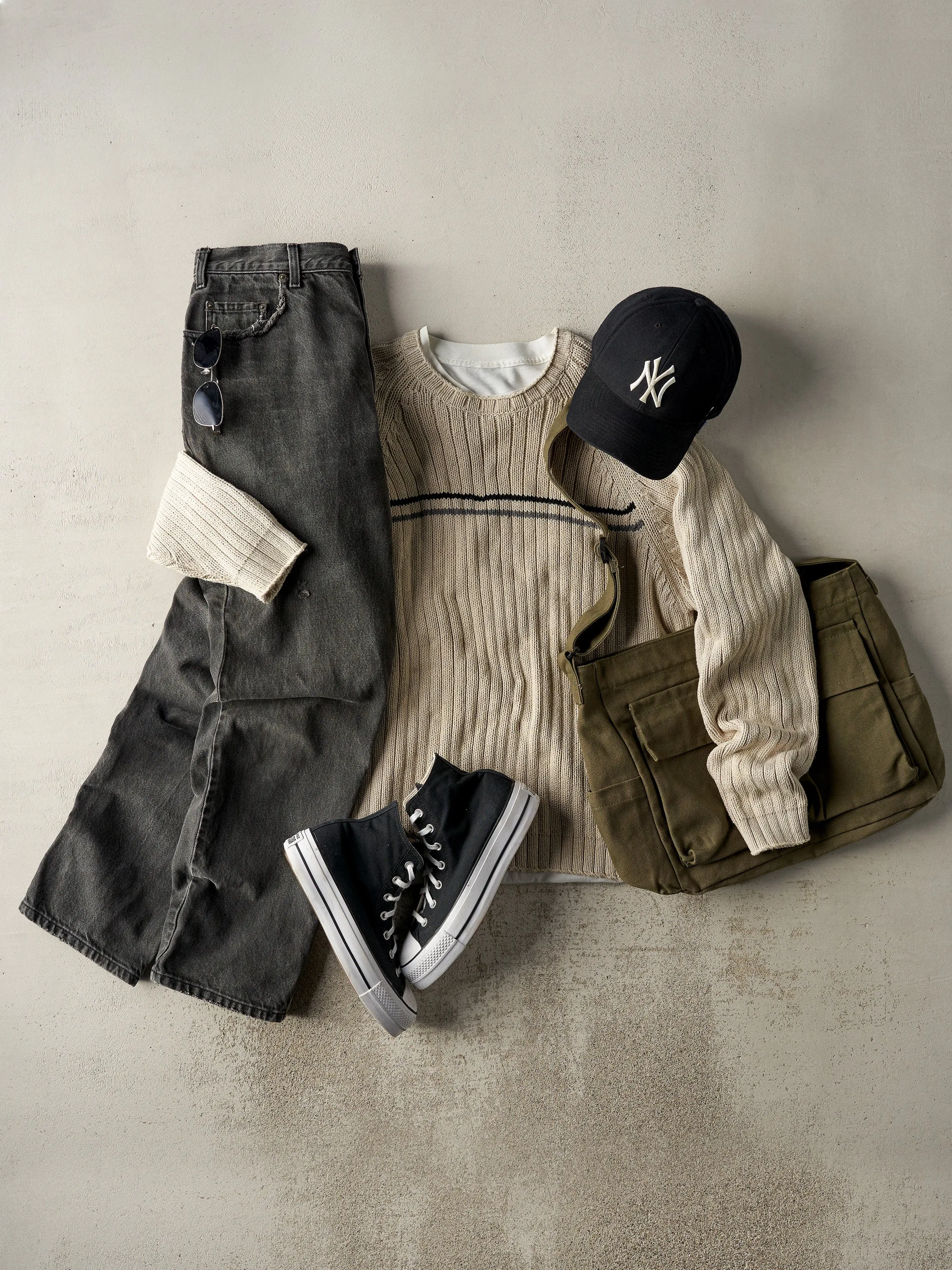 Vintage Y2K Beige Eddie Bauer Knit (M) sold by Rebalance Vintage product image thumbnail 2