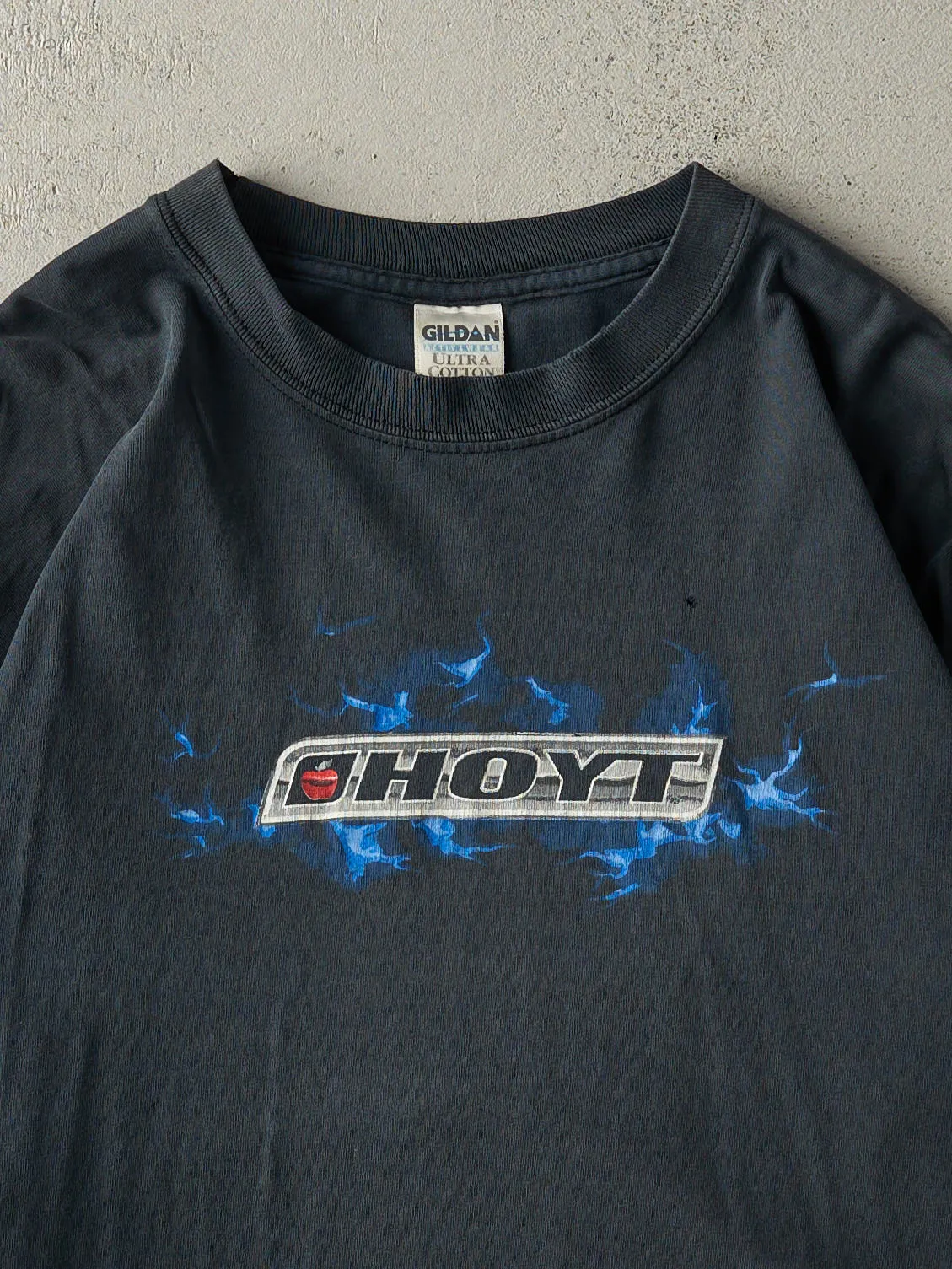 Vintage Y2K Faded Black Hoyt Archery Long Sleeve (L) sold by Rebalance Vintage product image thumbnail 3