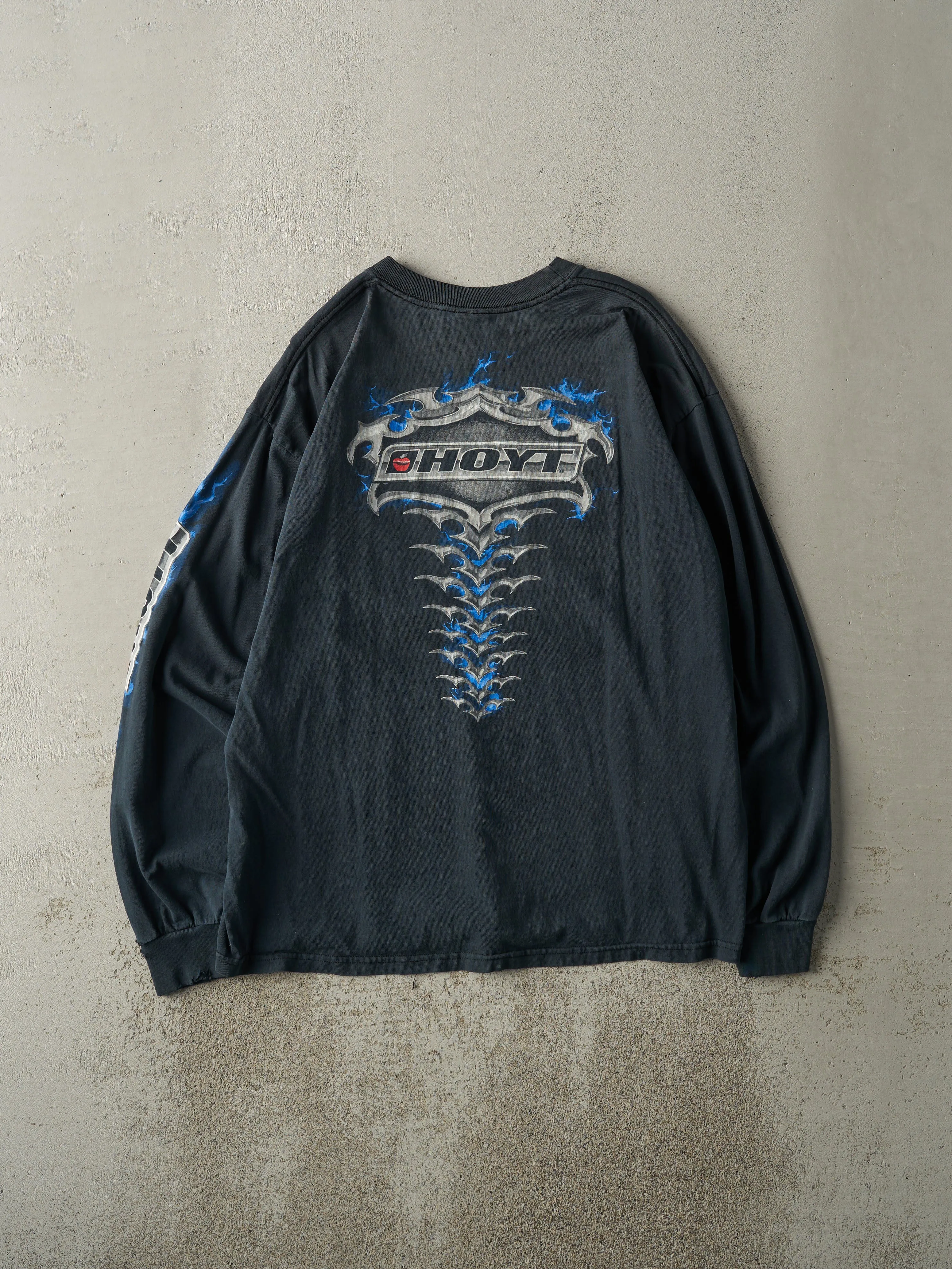 Vintage Y2K Faded Black Hoyt Archery Long Sleeve (L) sold by Rebalance Vintage product image thumbnail 2