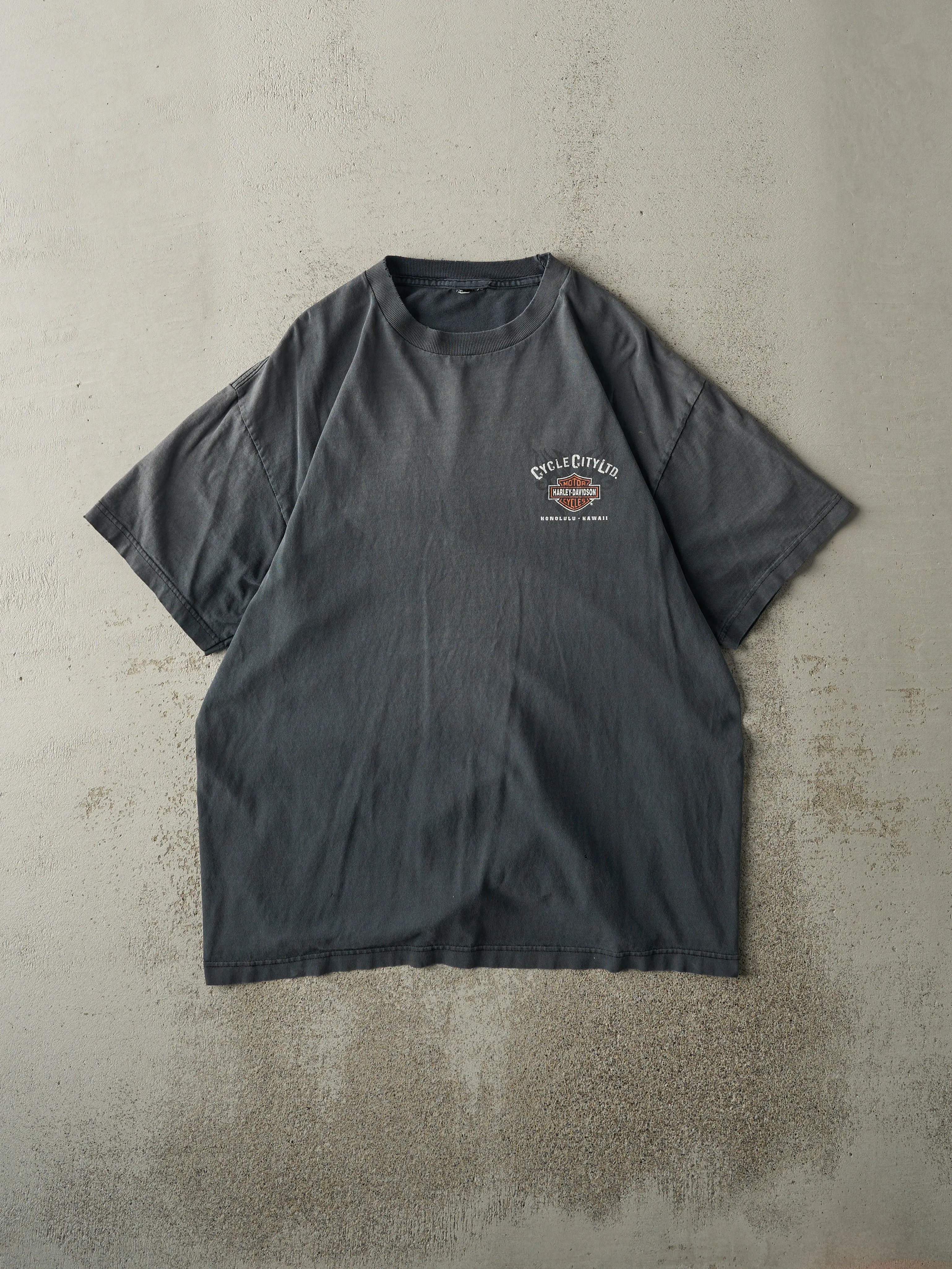 Vintage Y2K Charcoal Grey Honolulu Hawaii Harley Davidson Tee (L) sold by Rebalance Vintage product image thumbnail 2