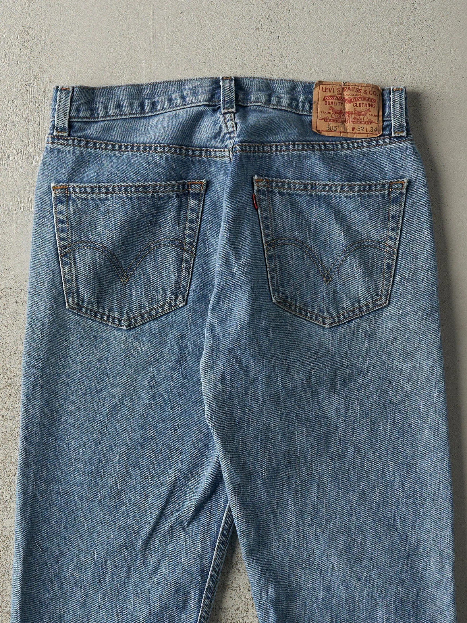 Vintage Y2K Light Wash Levi's 505 Jeans (32x33) sold by Rebalance Vintage product image thumbnail 5
