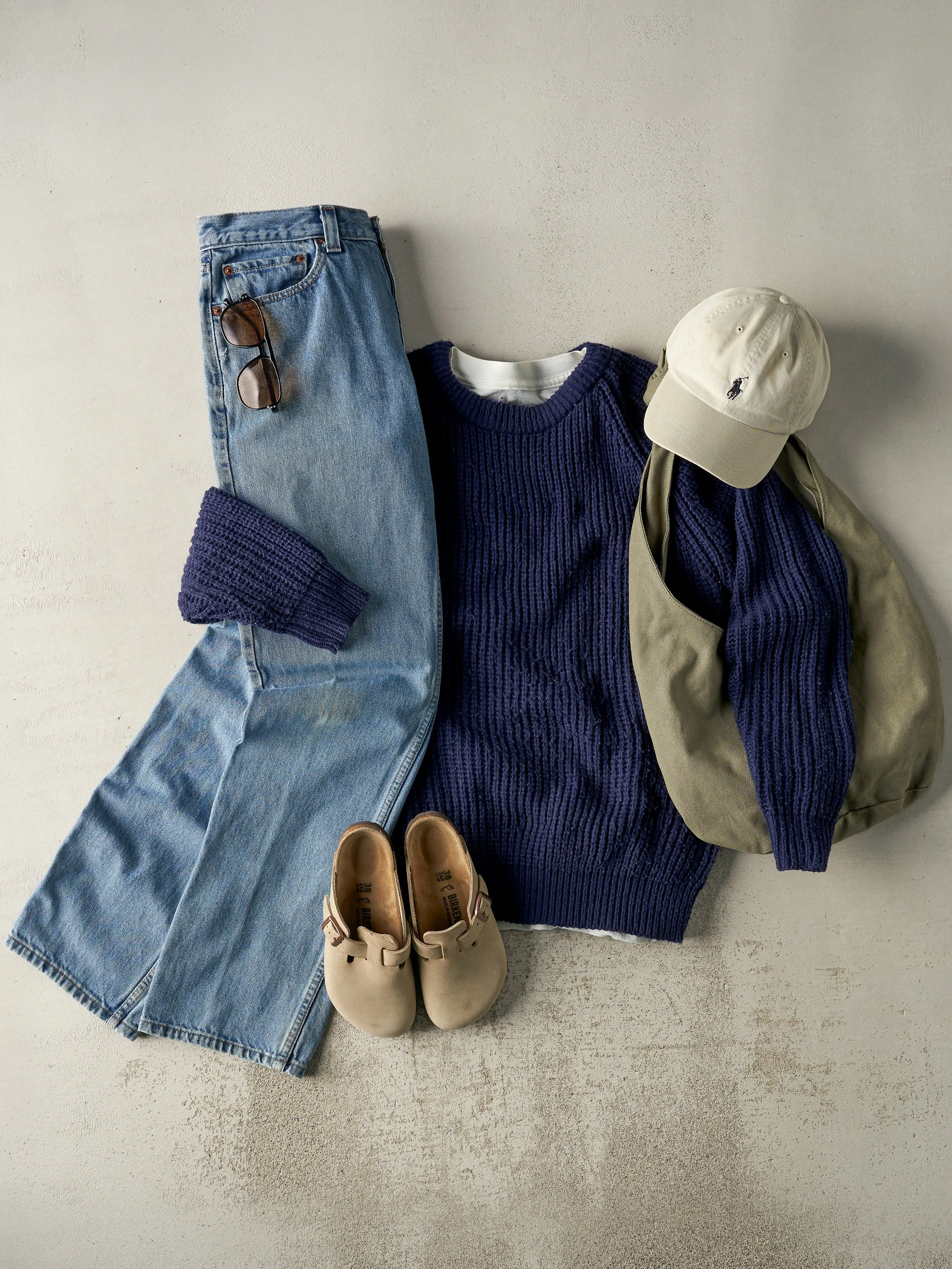 Vintage Y2K Light Wash Levi's 505 Jeans (32x33) sold by Rebalance Vintage product image thumbnail 2