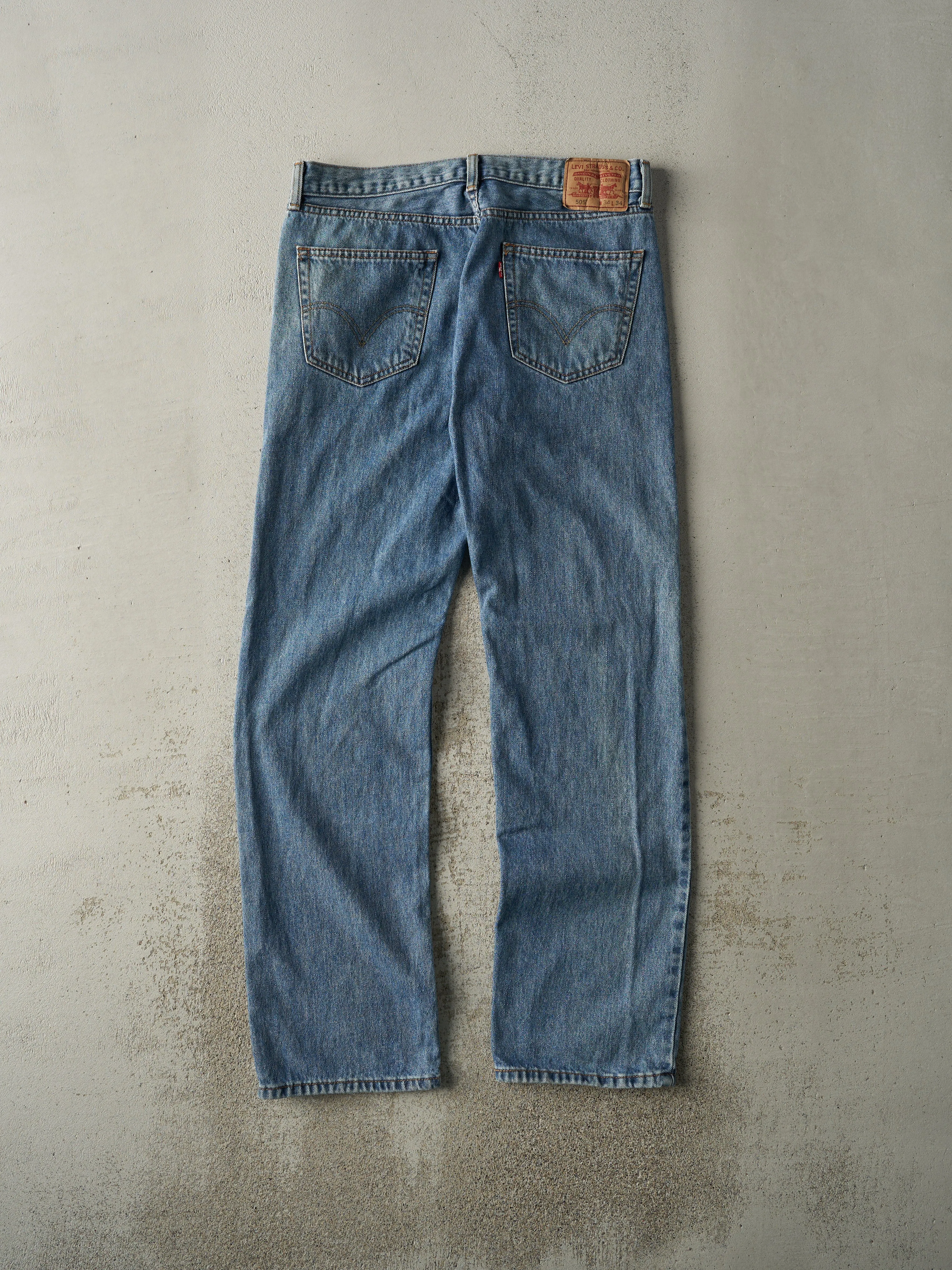 Vintage Y2K Mid Wash Levi's 505 Jeans (35.5x33) sold by Rebalance Vintage product image thumbnail 2