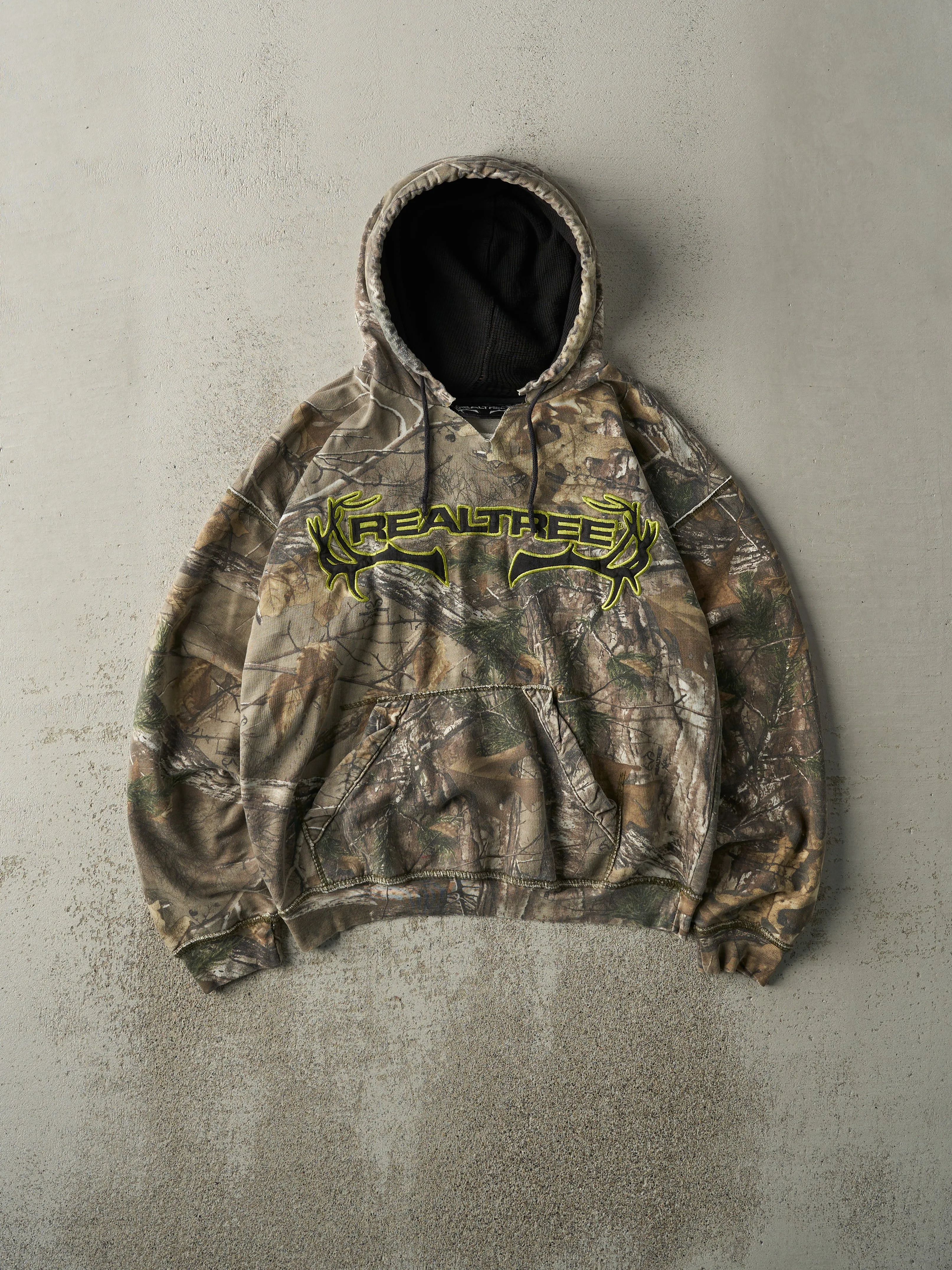 Vintage Y2K Camo Realtree Embroidered Hoodie (M) sold by Rebalance Vintage
