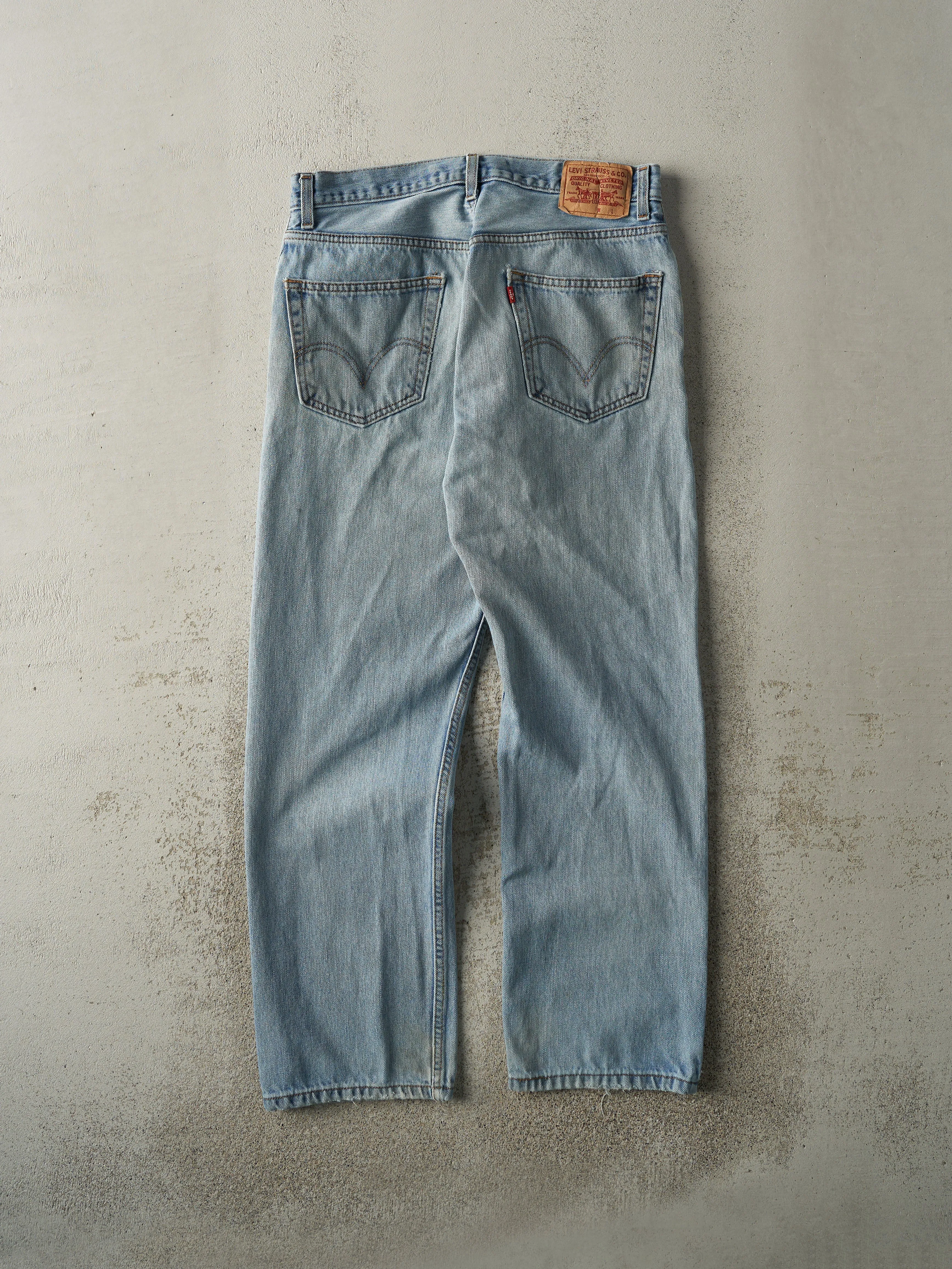 Vintage Y2K Light Wash Levi's Regular Fit Jeans (33x30) sold by Rebalance Vintage product image thumbnail 3
