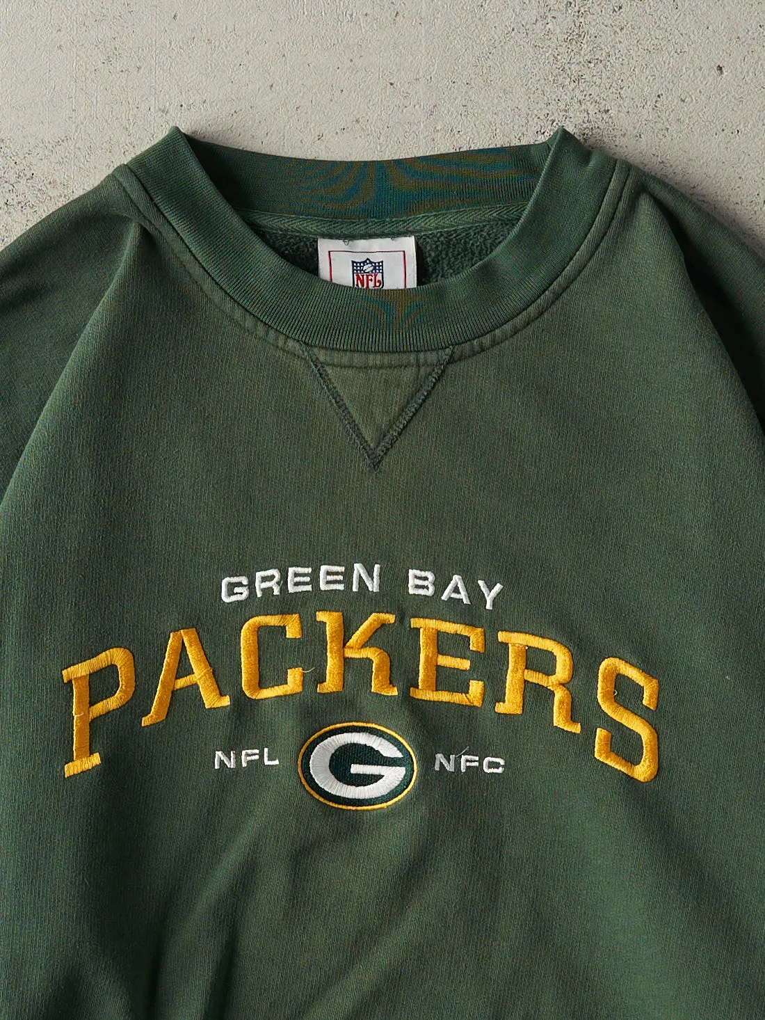 Vintage 90s Green Embroidered Green Bay Packers Crewneck (L) sold by Rebalance Vintage product image thumbnail 2