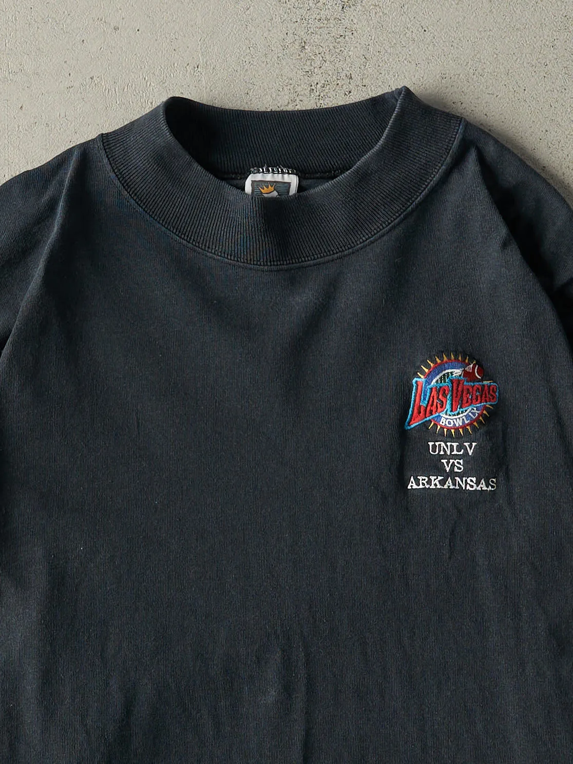 Vintage 01' Black Las Vegas Bowl IX Mock Neck Embroidered Long Sleeve (L) sold by Rebalance Vintage product image thumbnail 2