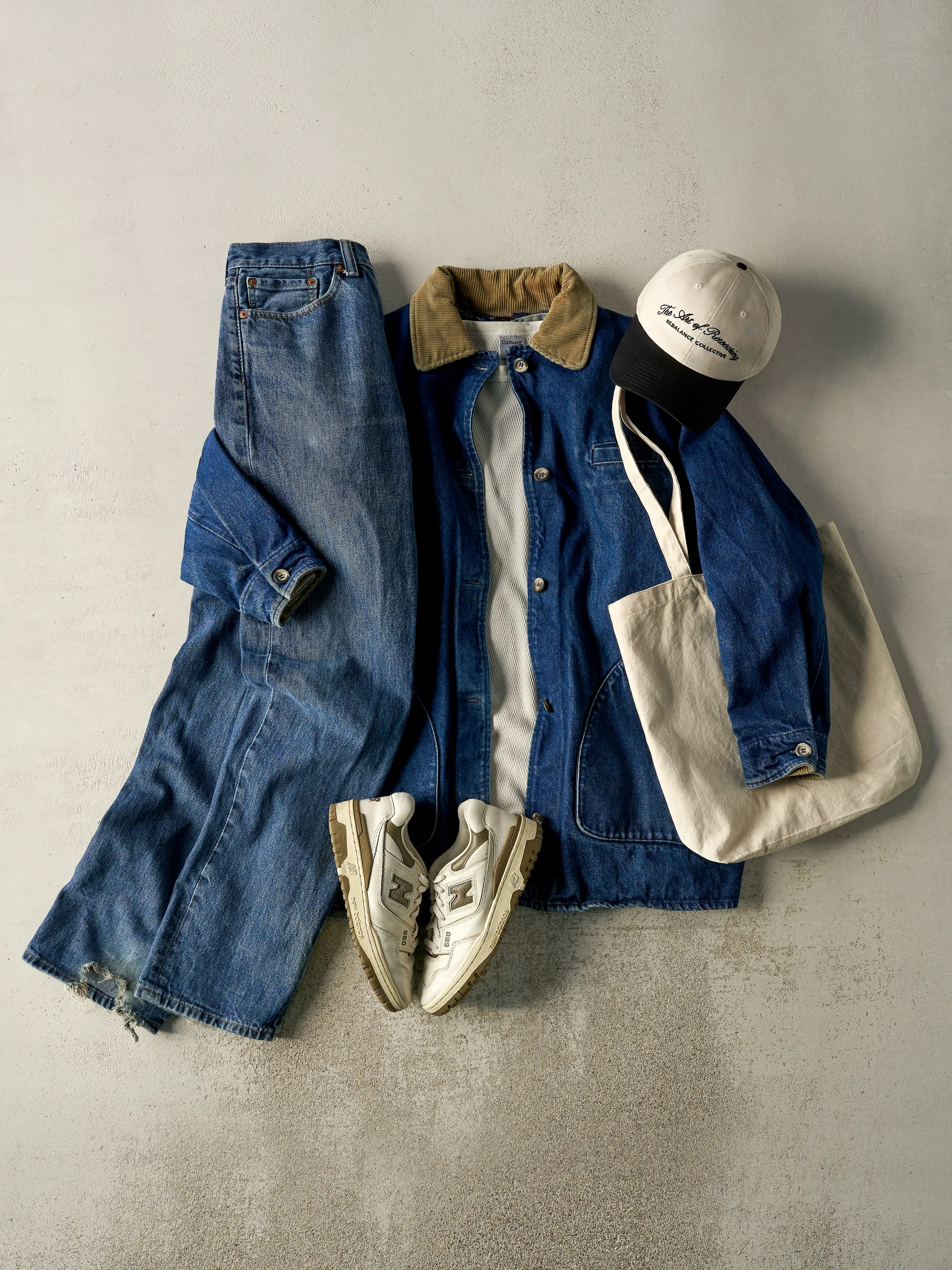 Vintage 90s Dark Wash Wool Blanket Lined Denim Barn Jacket (L) sold by Rebalance Vintage product image thumbnail 2