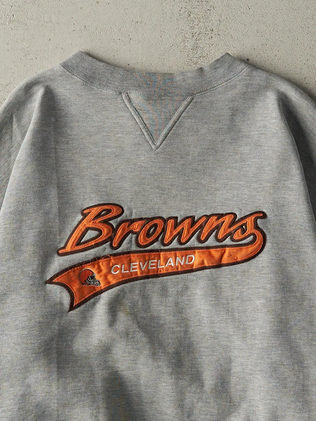 Vintage 90s Grey Embroidered Cleveland Browns Crewneck (L) sold by Rebalance Vintage product image thumbnail 2