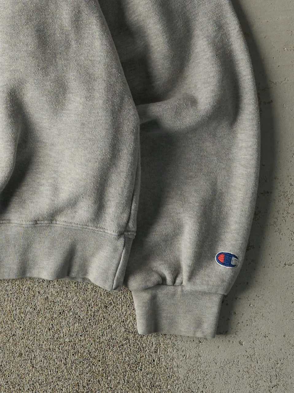 Vintage 90s Grey Embroidered New England Patriots Crewneck (M) sold by Rebalance Vintage product image thumbnail 3