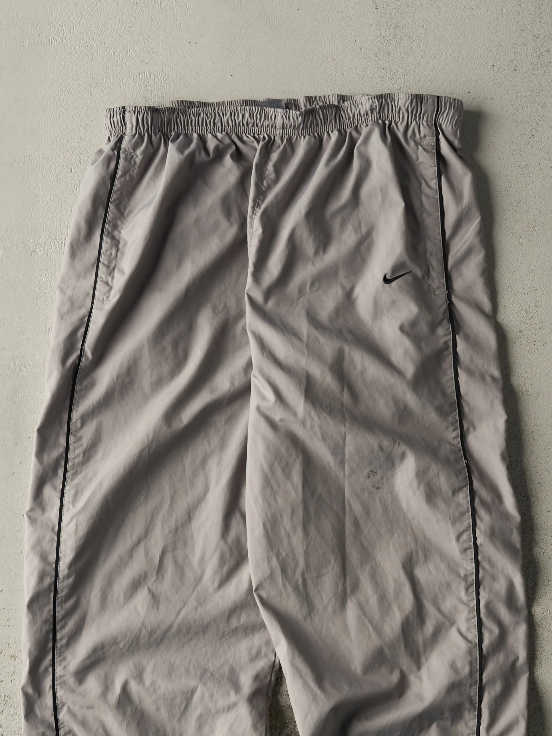 Vintage Y2K Grey Nike Windbreaker Pants (33x32.5) sold by Rebalance Vintage product image thumbnail 3