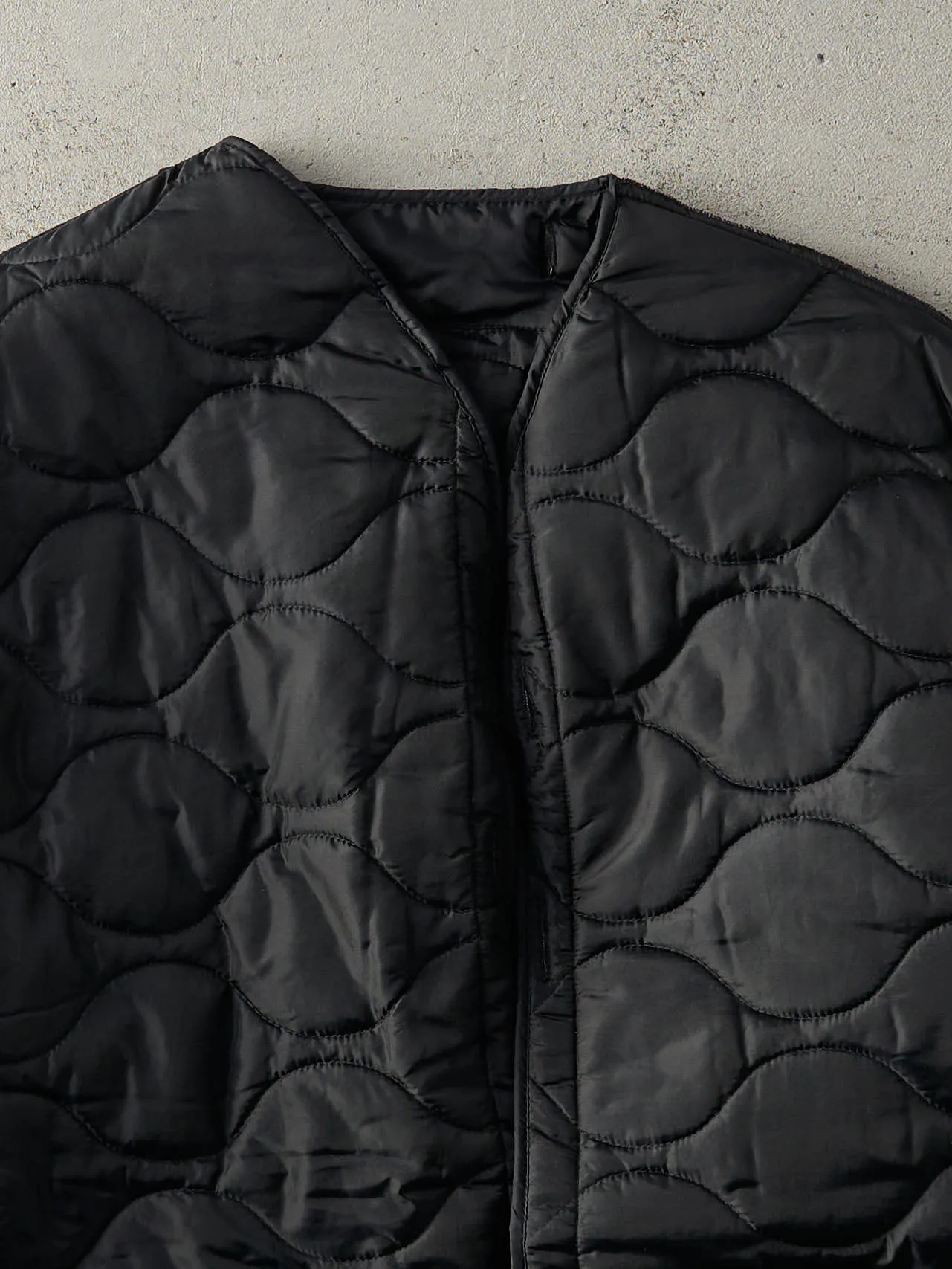 Vintage 90s Black Army Liner Jacket (XL) sold by Rebalance Vintage product image thumbnail 2