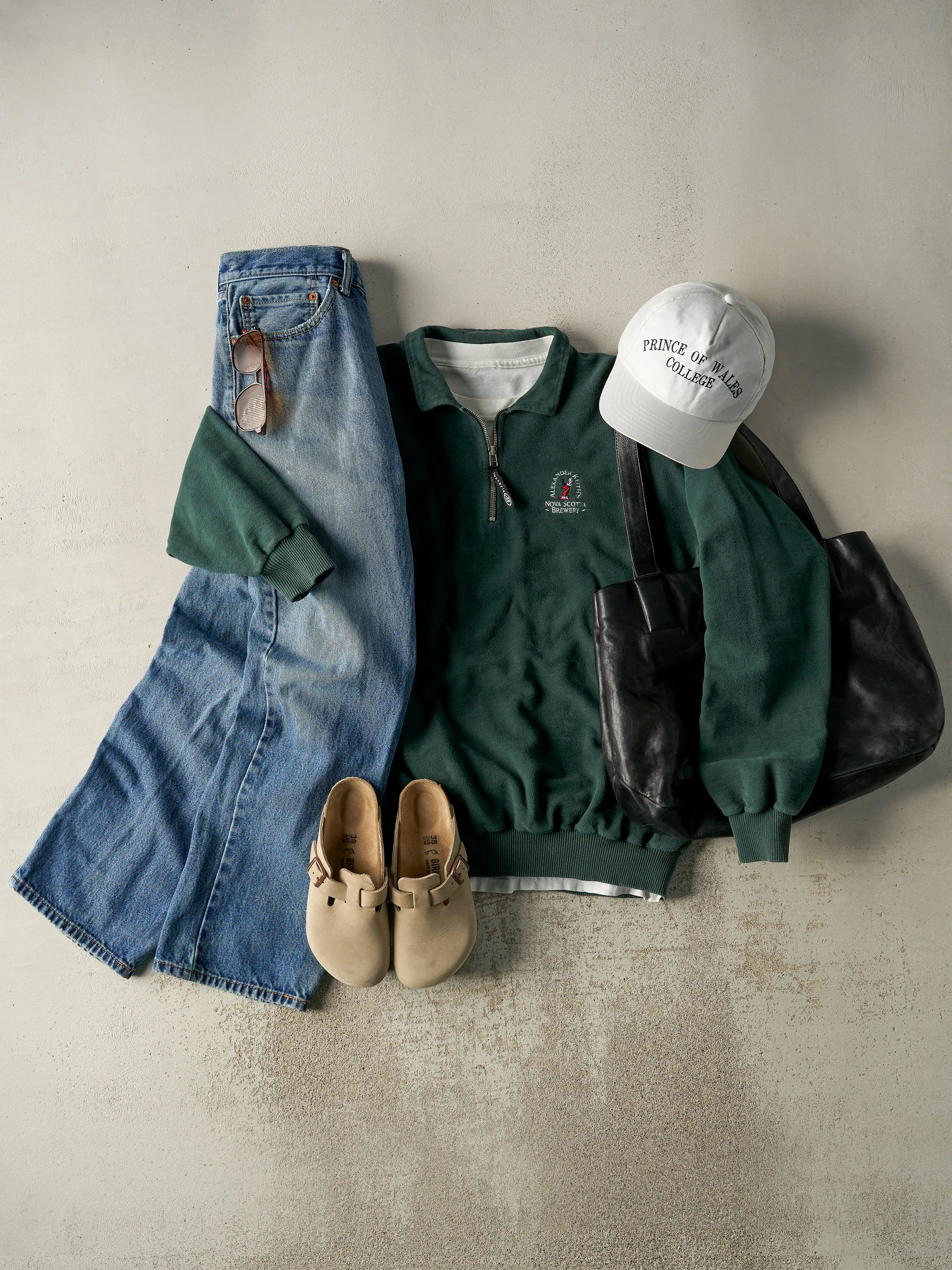 Vintage Y2K Mid Wash Levi's 505 Jeans (36x29) sold by Rebalance Vintage product image thumbnail 2