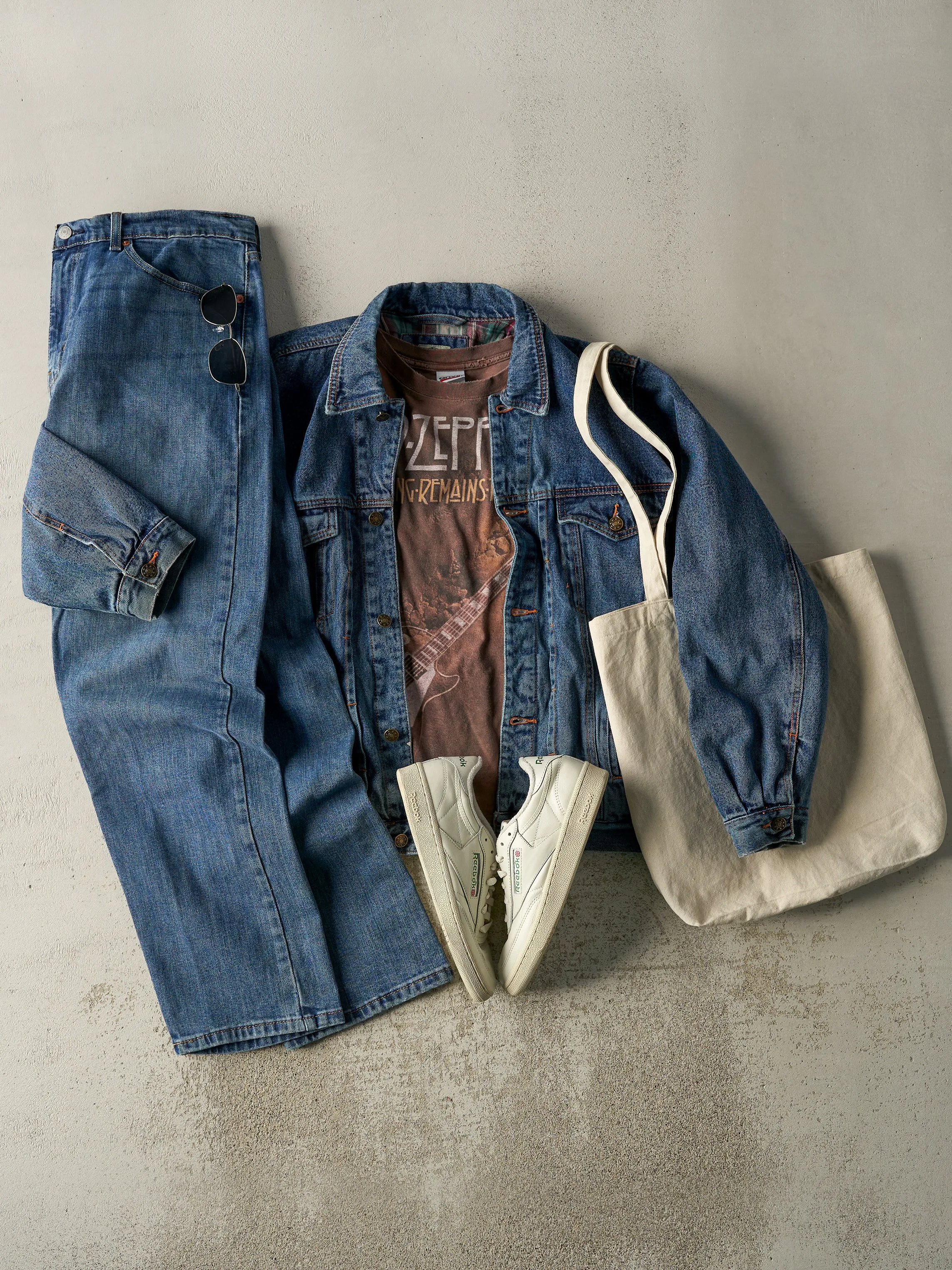 Vintage Y2K Sun Faded Brown Led Zeppelin The Song Remains the Same Tee (M) sold by Rebalance Vintage product image thumbnail 2