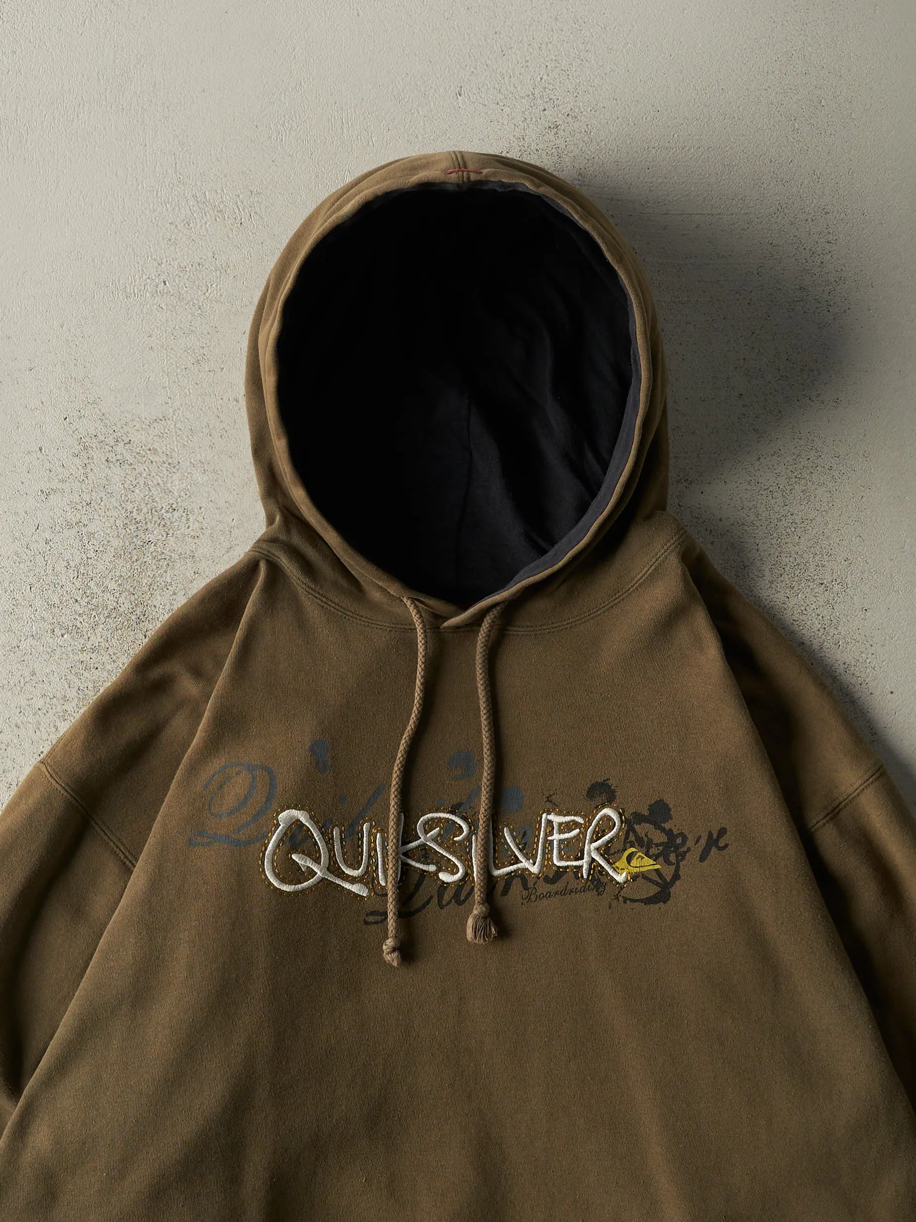 Vintage Y2K Green Quiksilver Embroidered Hoodie (XL) sold by Rebalance Vintage product image thumbnail 2