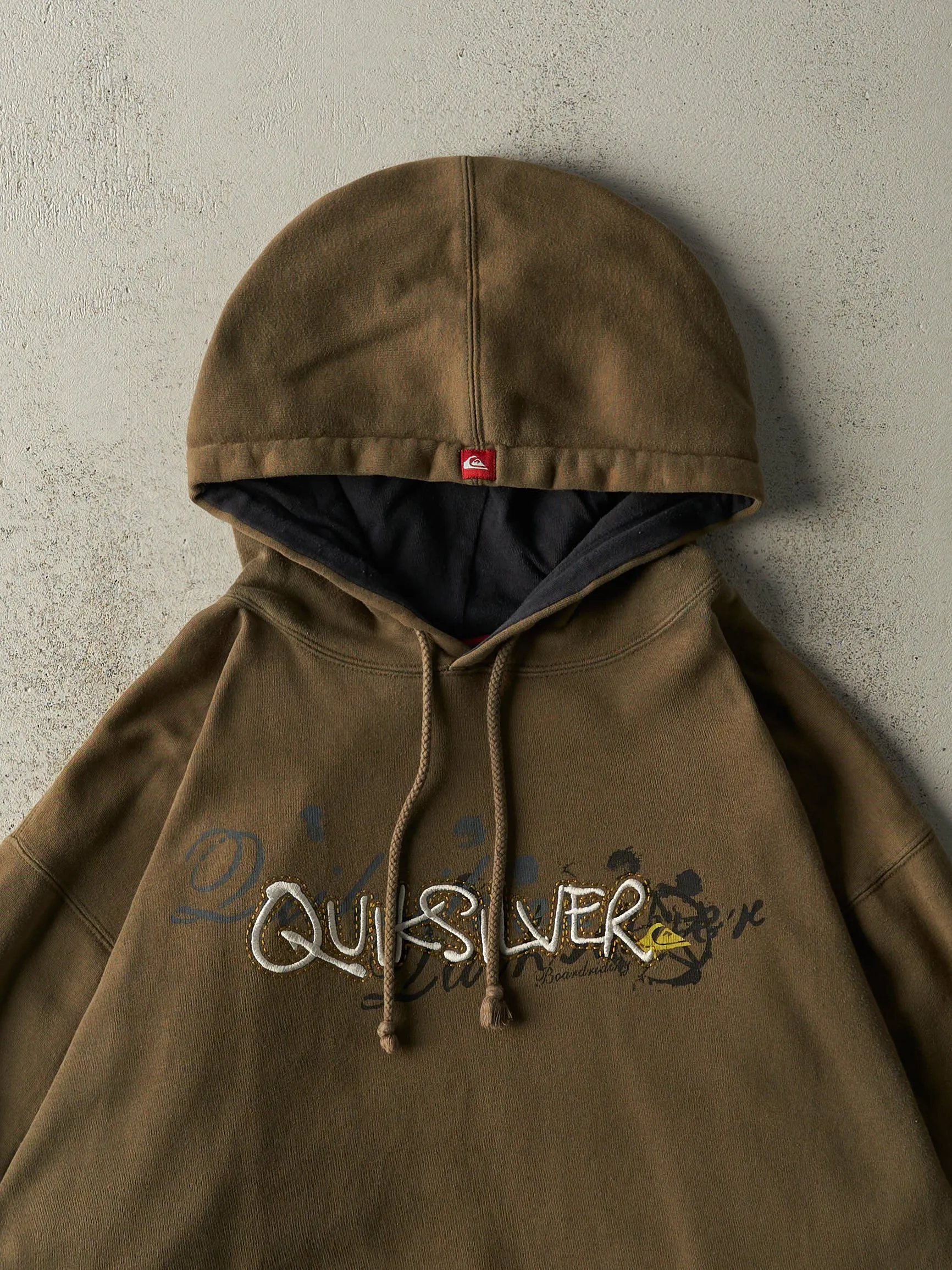 Vintage Y2K Green Quiksilver Embroidered Hoodie (XL) sold by Rebalance Vintage product image thumbnail 3