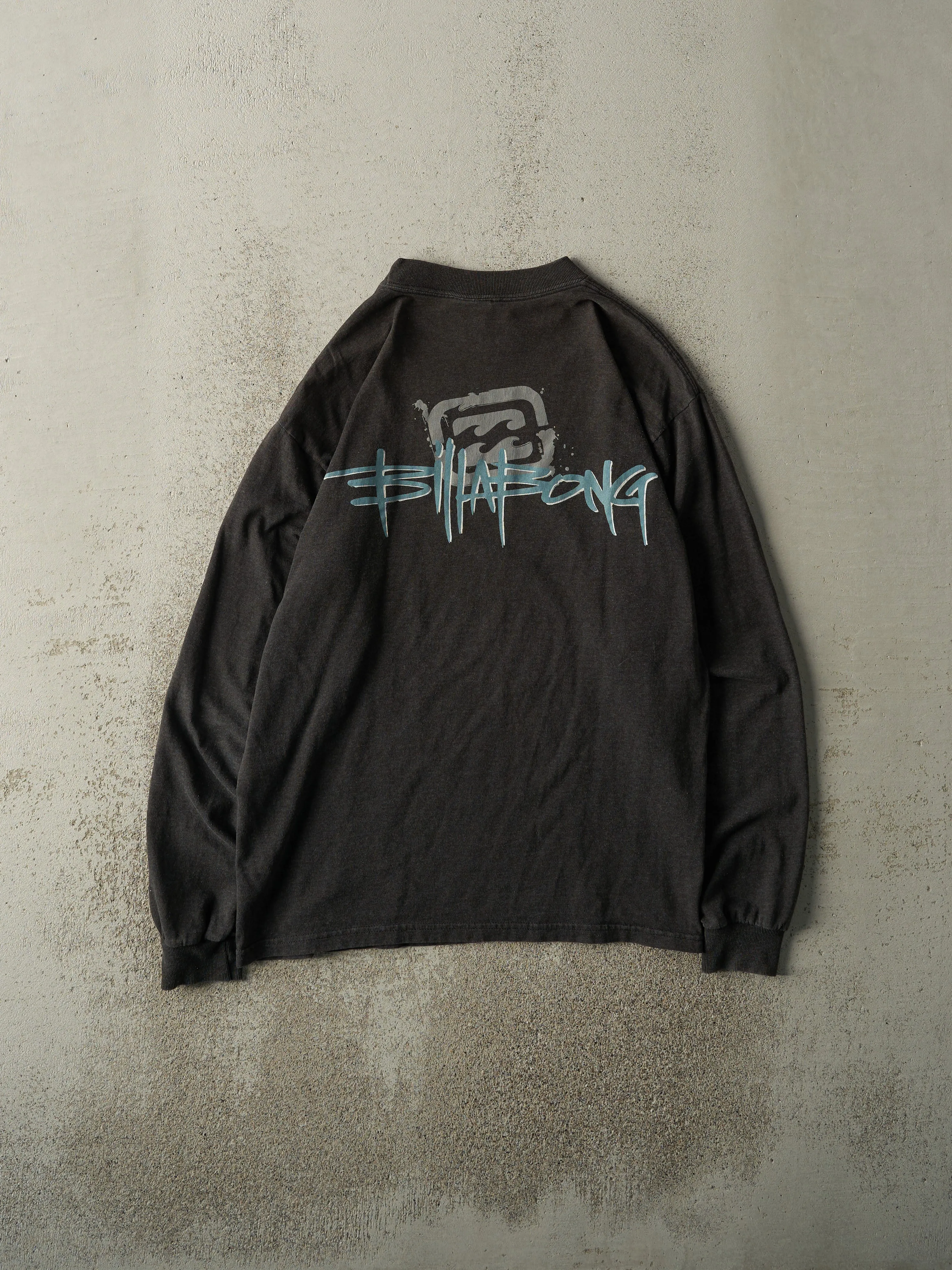 Vintage Y2K Charcoal Grey Billabong Long Sleeve (M) sold by Rebalance Vintage product image thumbnail 2