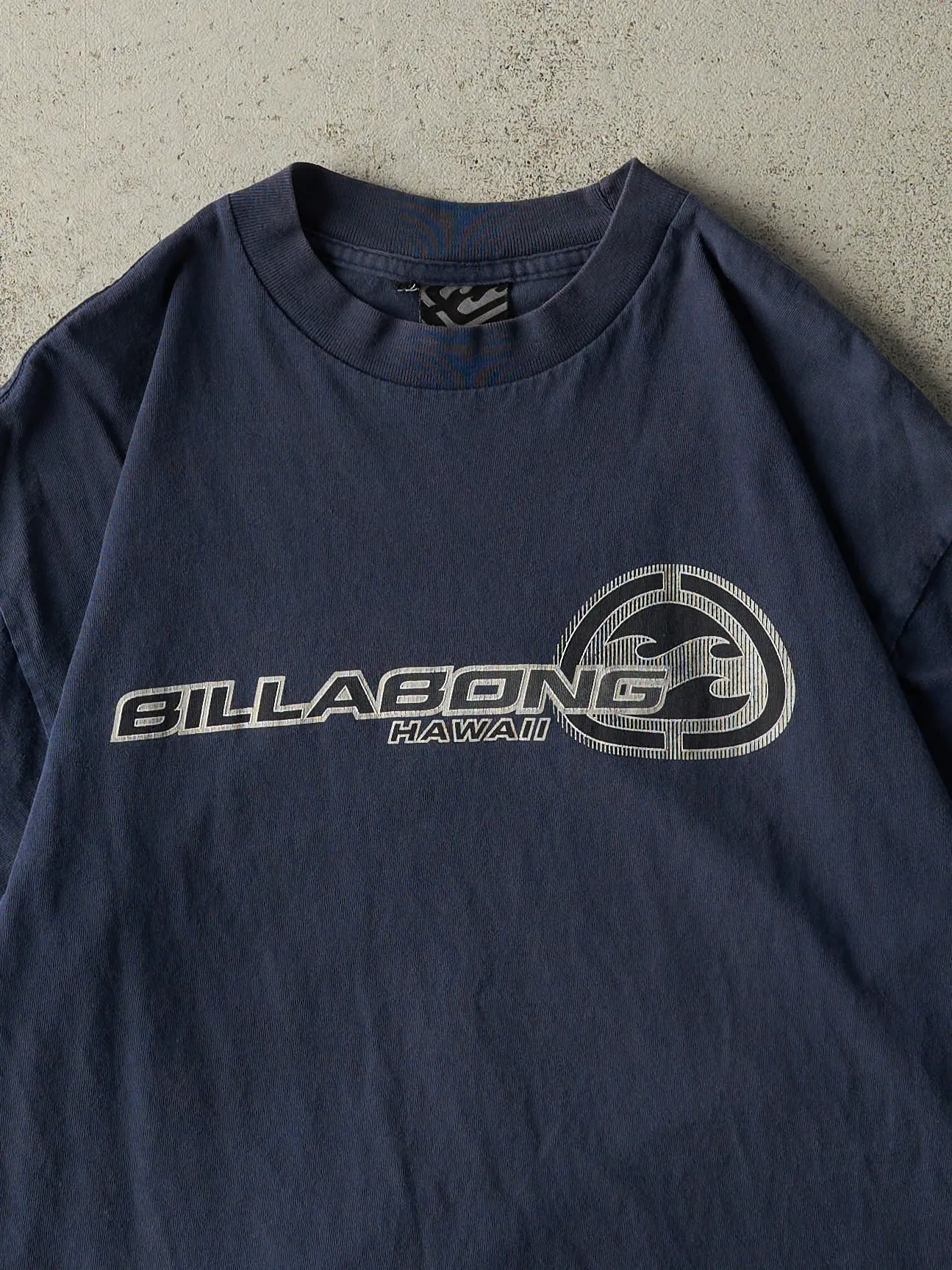 Vintage Y2K Navy Blue Billabong Hawaii Tee (M) sold by Rebalance Vintage product image thumbnail 3