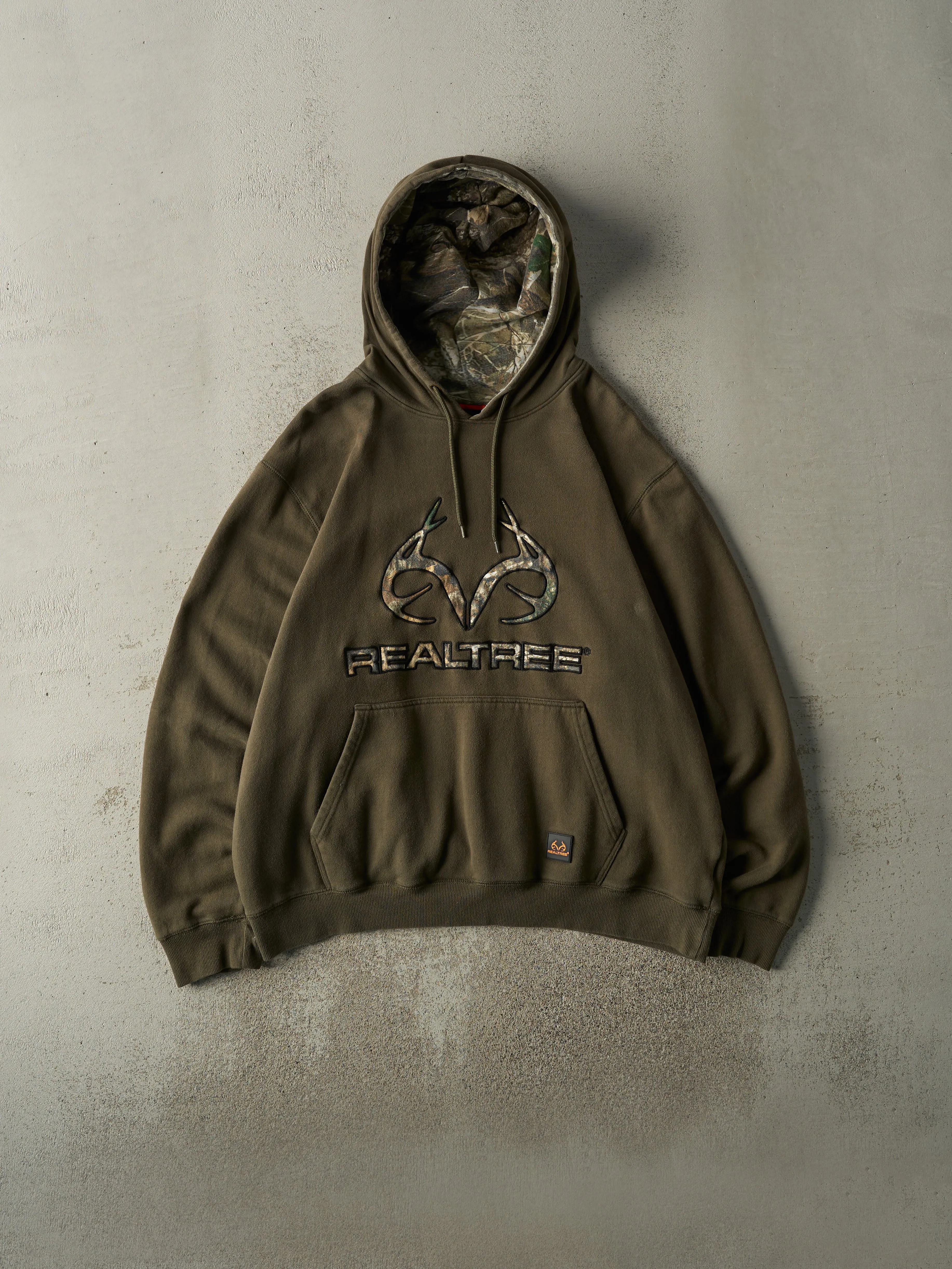 Vintage Y2K Green Embroidered Realtree Boxy Hoodie (XL) sold by Rebalance Vintage