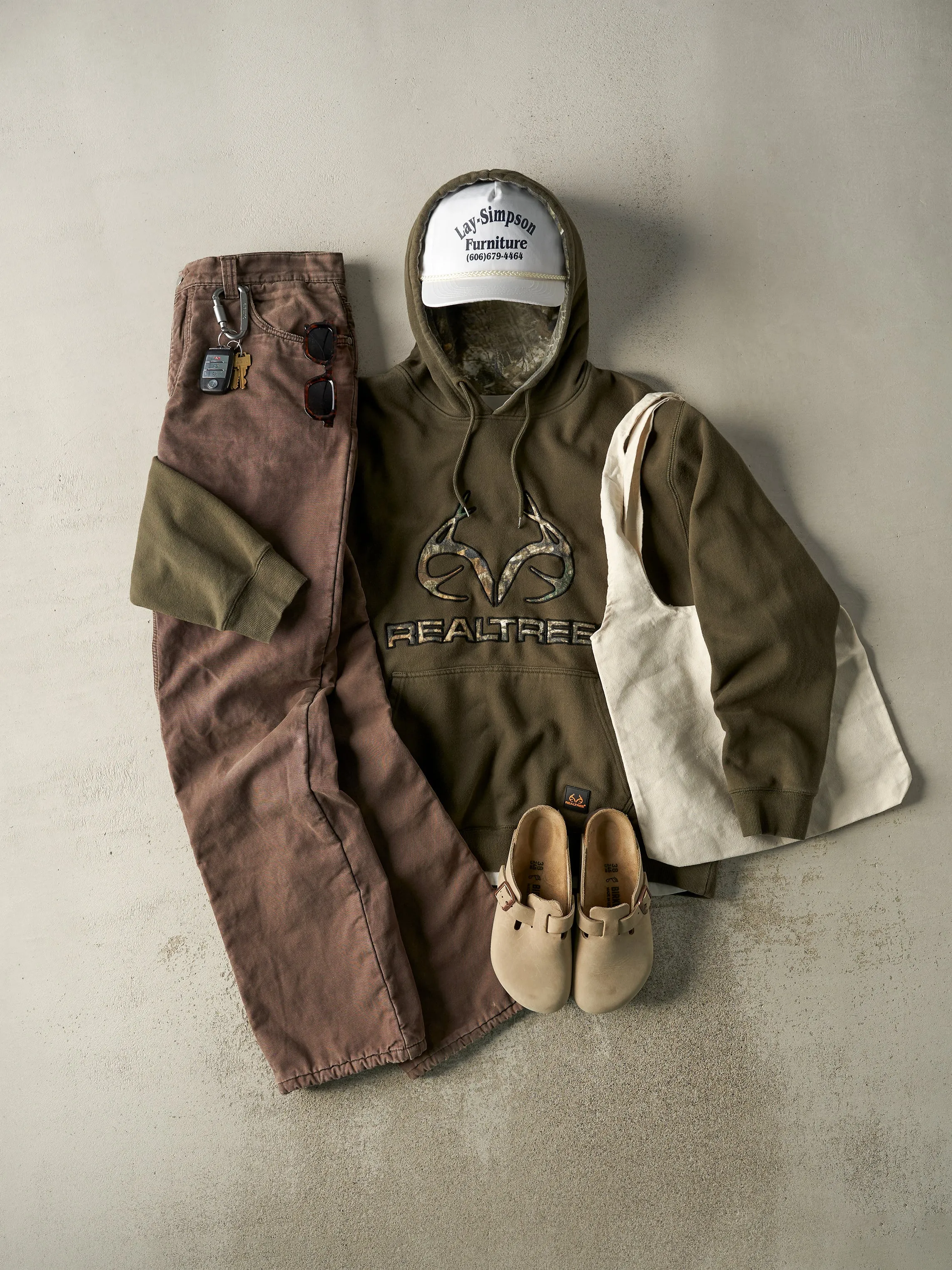 Vintage Y2K Green Embroidered Realtree Boxy Hoodie (XL) sold by Rebalance Vintage product image thumbnail 2